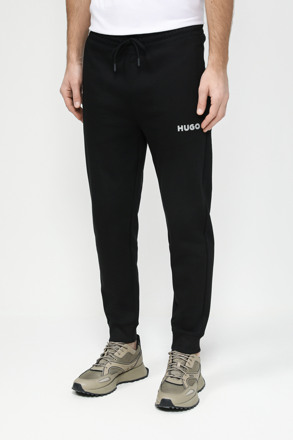

Спортивные брюки мужские HUGO 50509965 черные M, Черный, 50509965