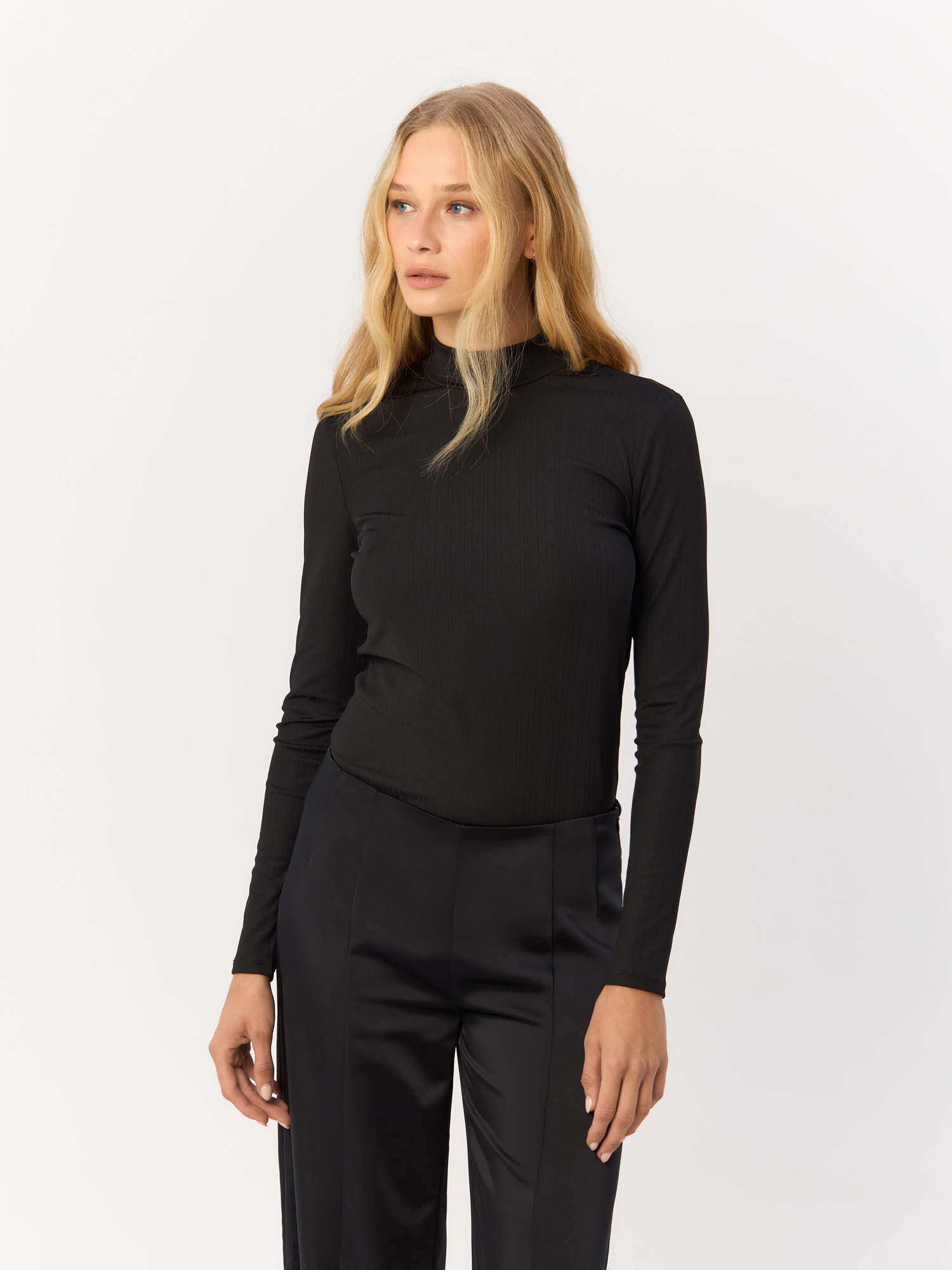 Блуза женская H&M 938621001 черная 2XL