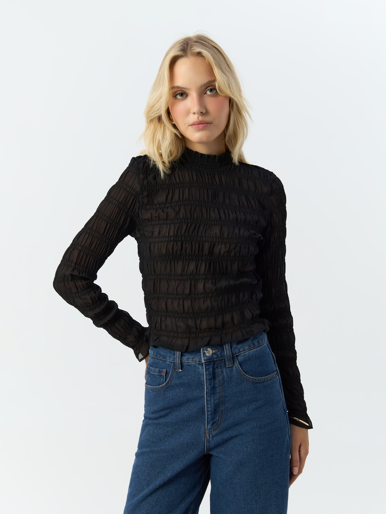 

Блуза женская H&M 963457001 черная S, Черный, 9634570