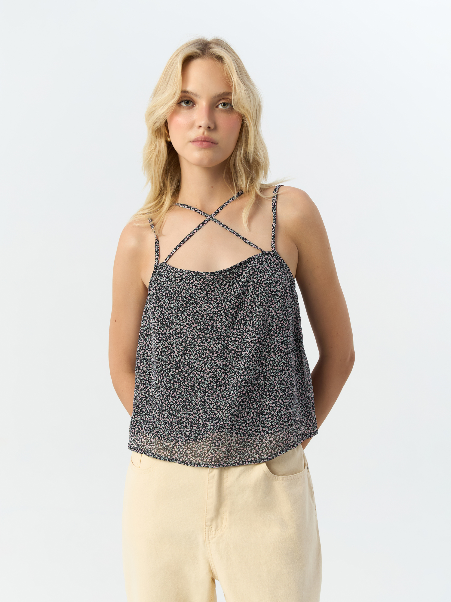 

Топ женский H&M 968550003 черный 44 EU, 968550