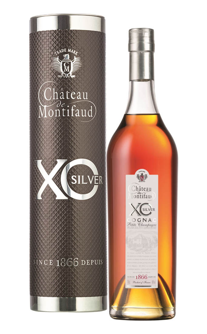 Cognac chateau. Chateau de Montifaud XO Silver. Коньяк Chateau Montifaud XO Silver Cognac. Шато де Монтифо коньяк Сильвер. Коньяк Chateau de Montifaud XO.