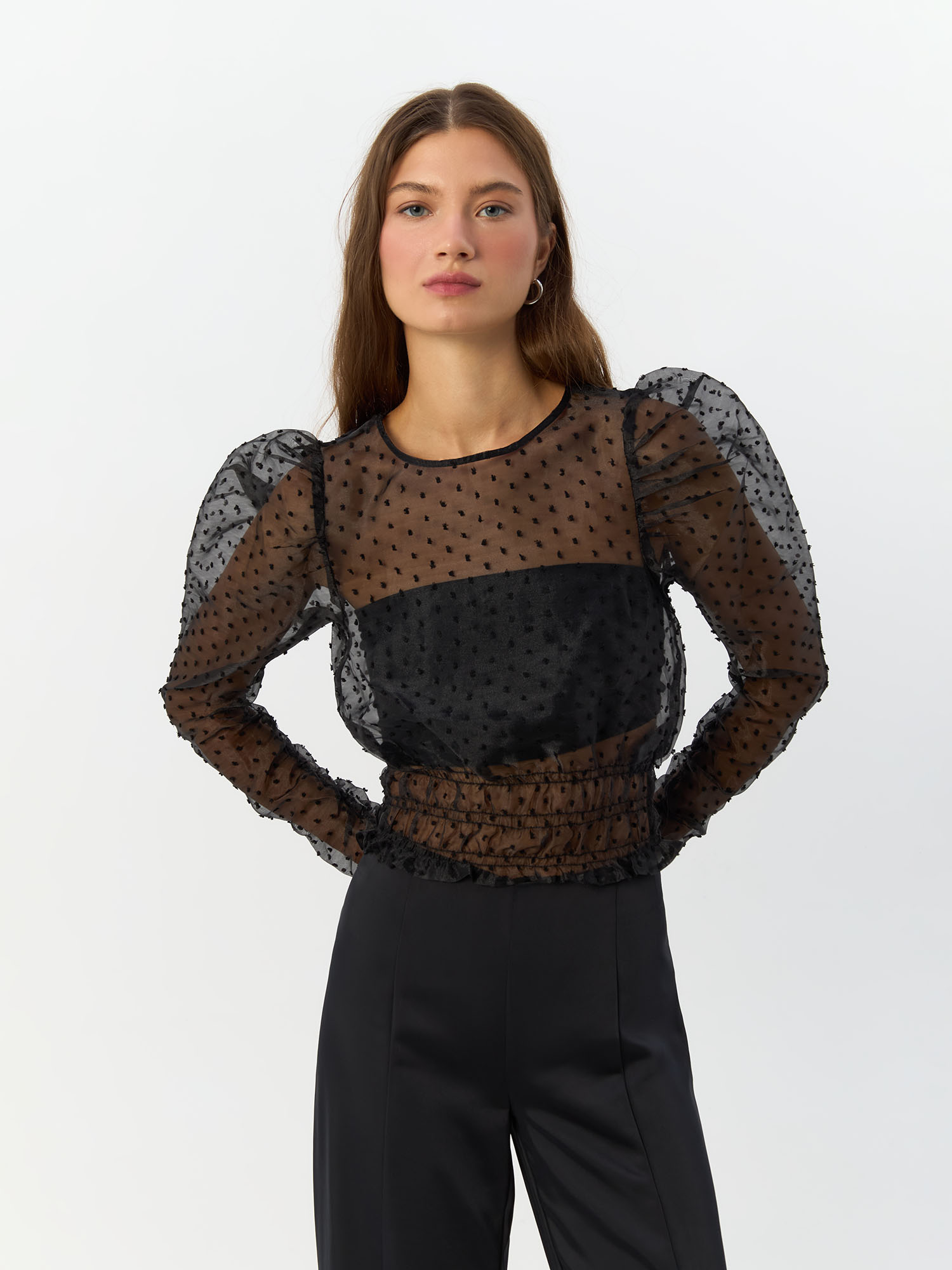 

Блуза женская H&M 888455003 черная 40 EU, Черный, 888455003