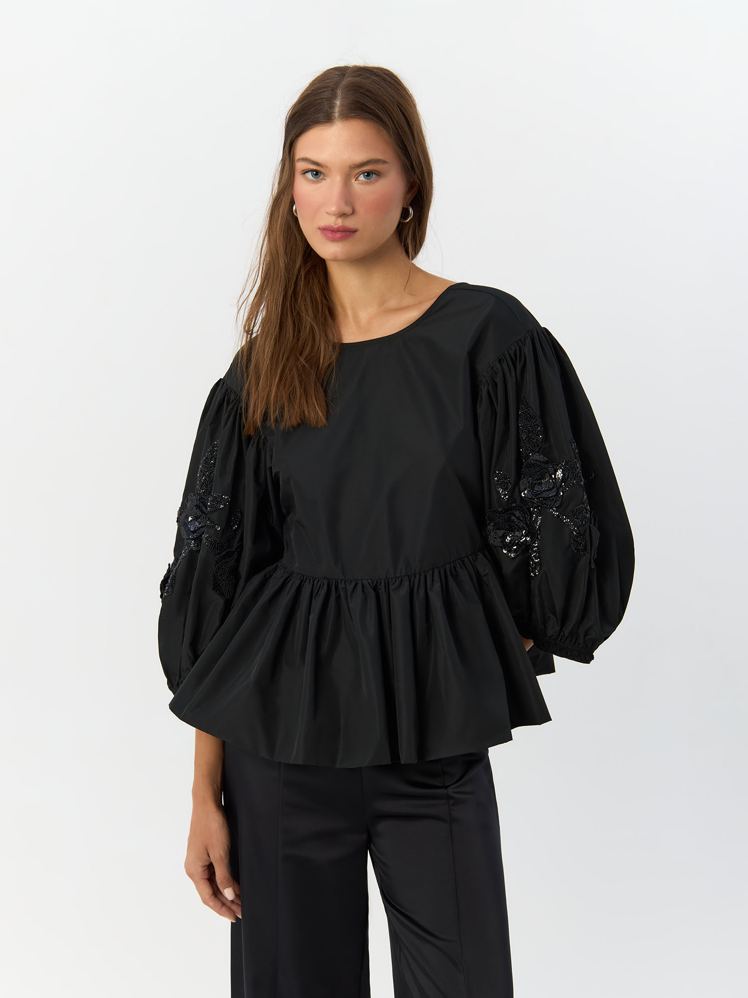

Блуза женская H&M 860896001 черная 38 EU, Черный, 860896001