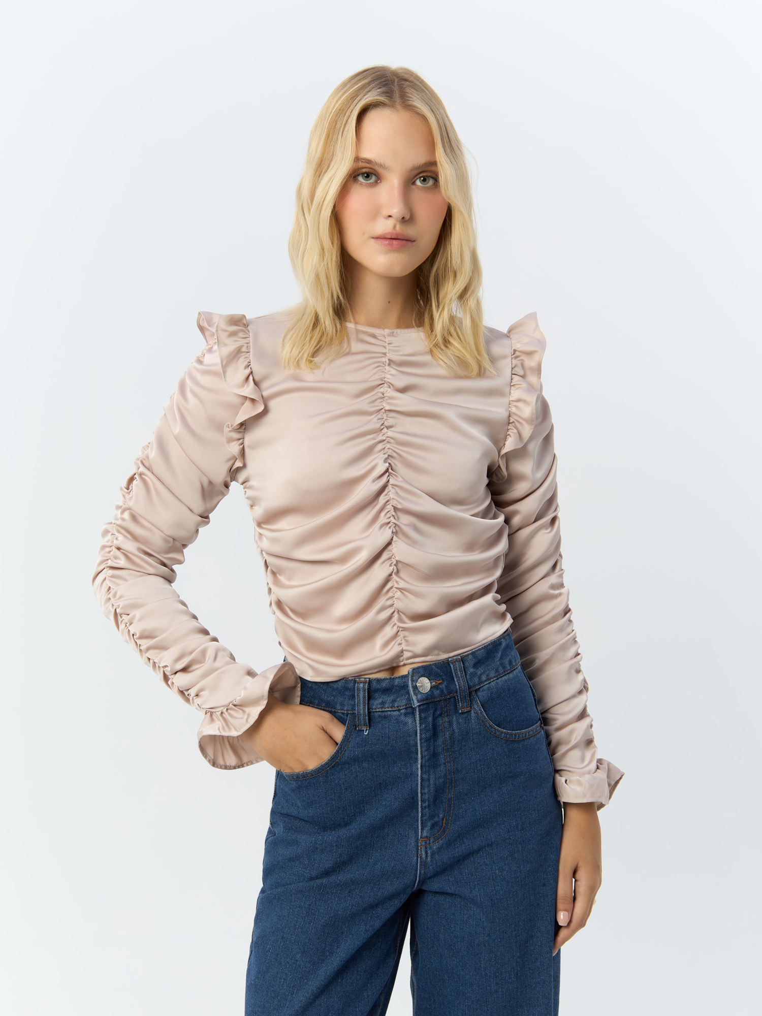 

Блуза женская H&M 930775003 бежевая M, Бежевый, 9307750