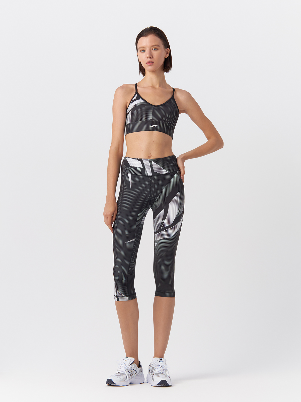

Топ женский Reebok GL2522 черный M, GL2522