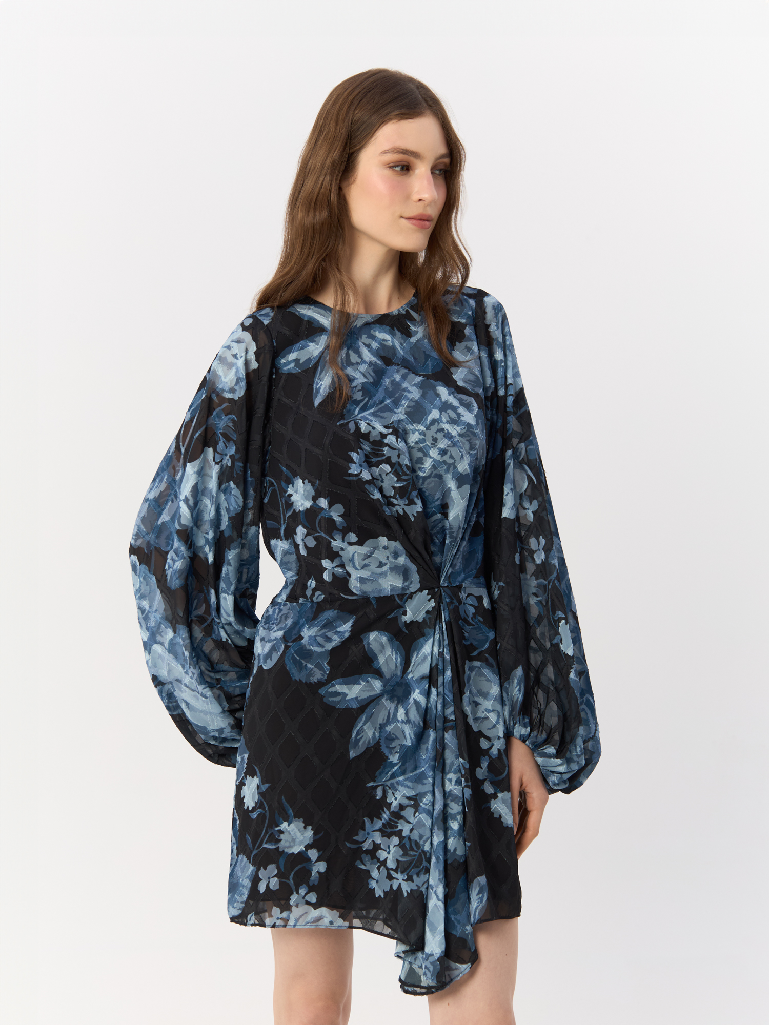 

Платье женское H&M 807722001 черное 34 EU, Черный, 807722001