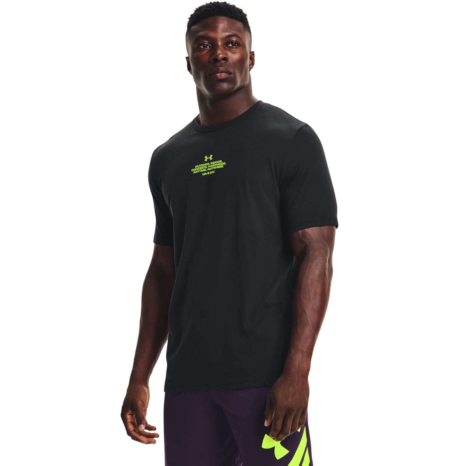 

Футболка мужская Under Armour 1366579 черная 48 RU, 1366579