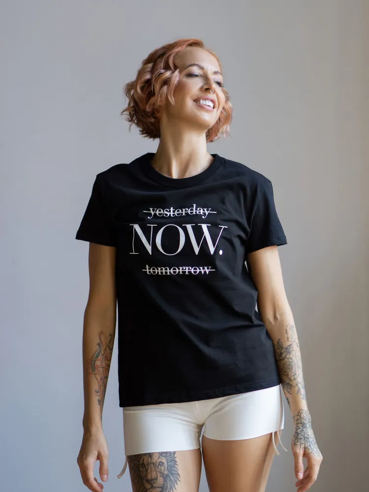 Футболка женская Art Yogamatic Now черная 42 RU