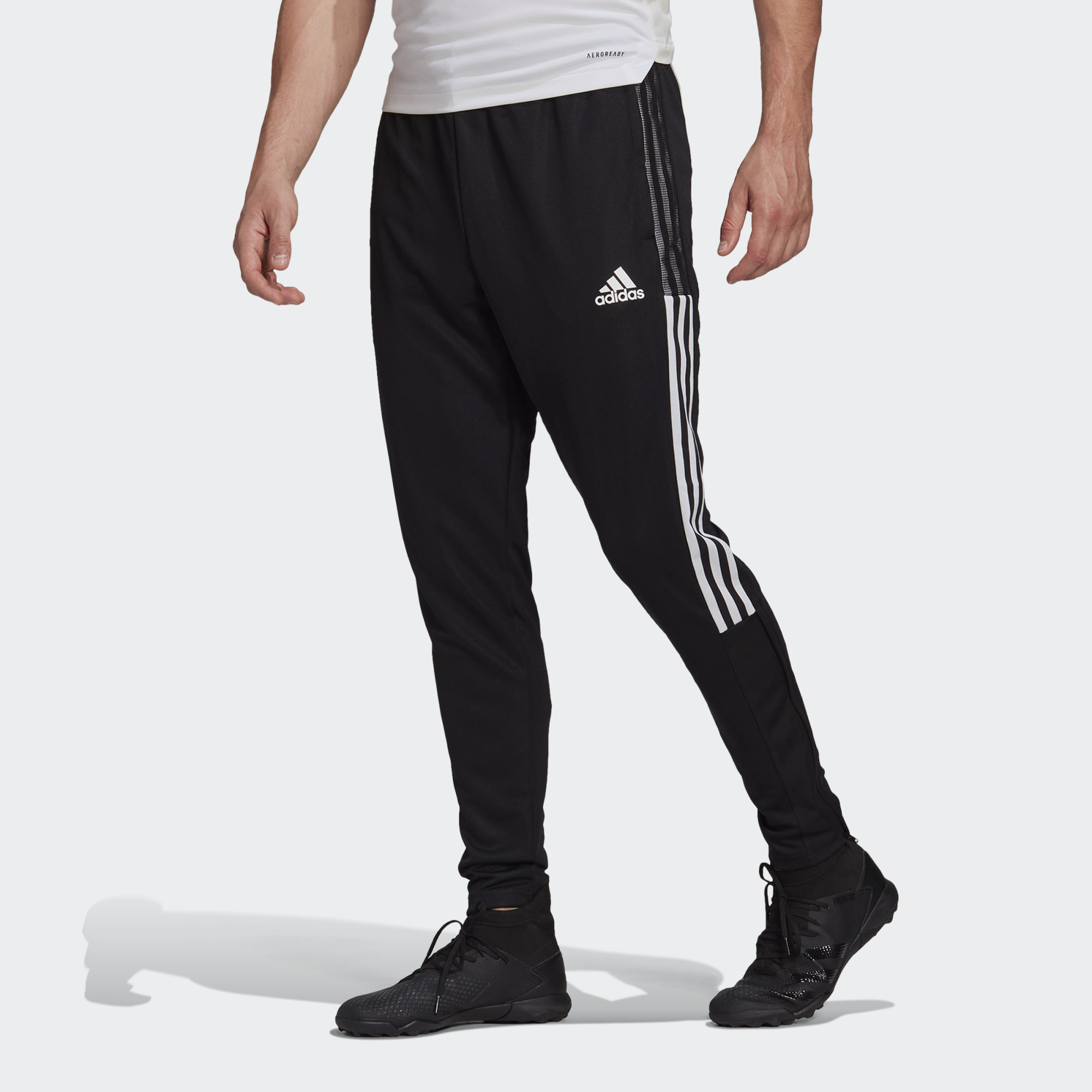 

Спортивные брюки мужские Adidas GH7305 черные XL, GH7305