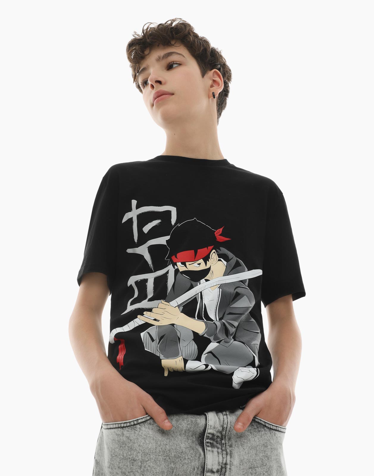 Чёрная футболка с аниме-принтом для мальчика 10-12л/146-152
