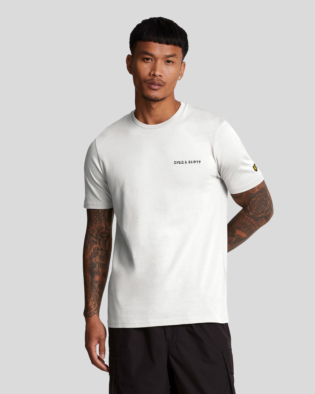 

Футболка мужская Lyle & Scott Embroidered T-Shirt белая S, Белый, Embroidered T-Shirt