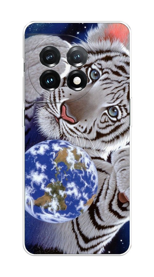 

Чехол на OnePlus 11 "Тигренок и Земля", Синий;белый;черный, 153650-1