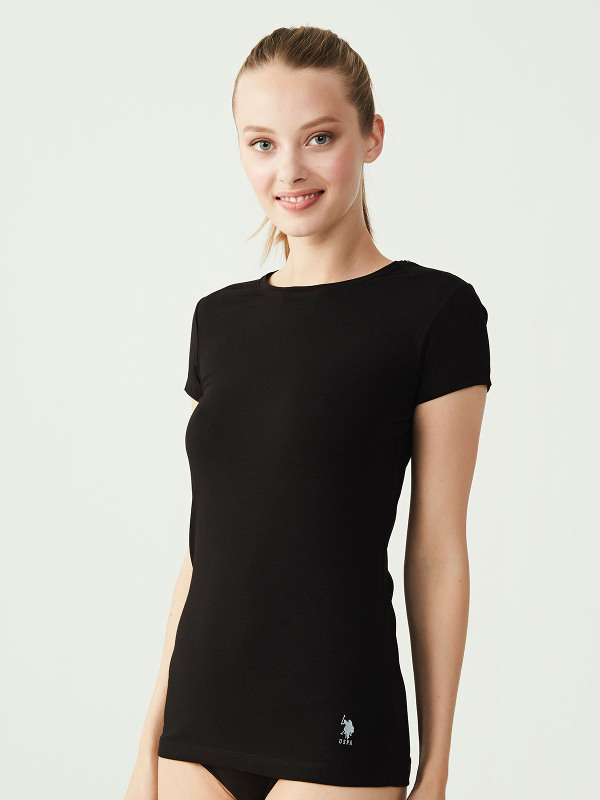 

Футболка женская U.S. POLO Assn. 66002 черная 44 EU, 66002