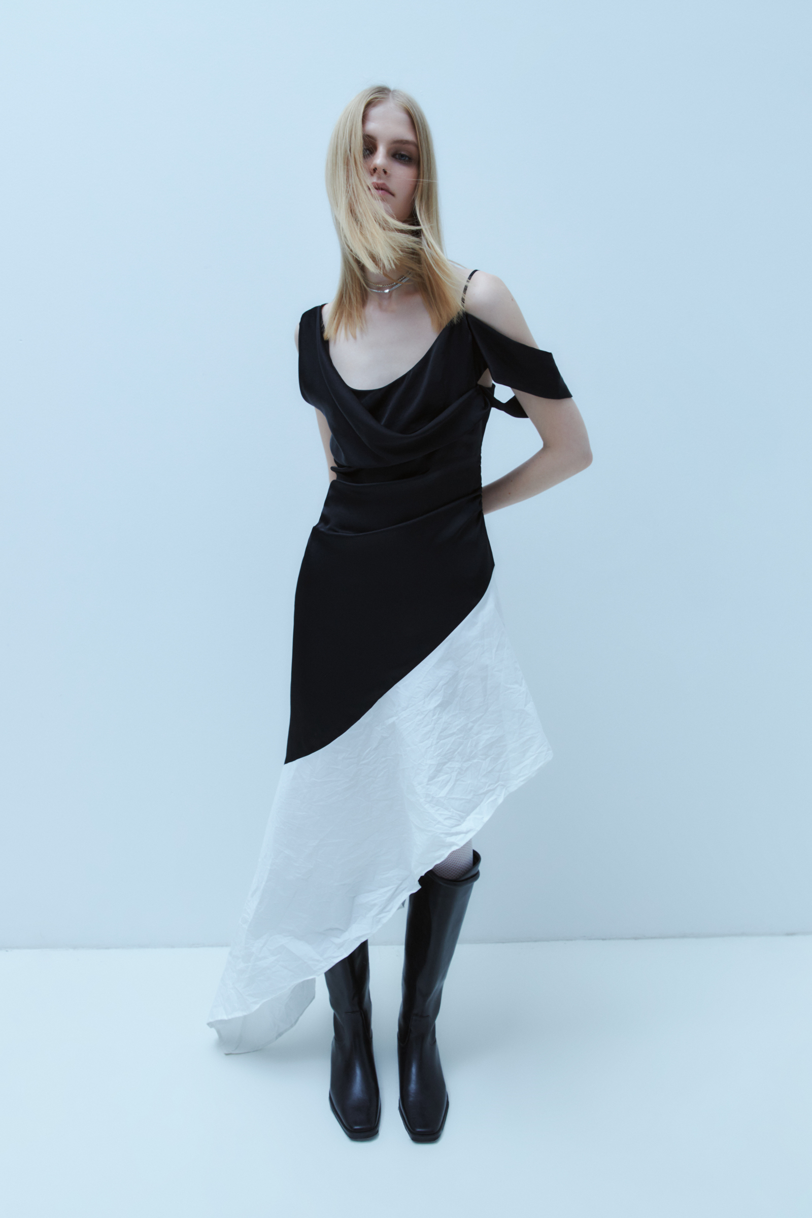 Платье женское Finn-Flare FWD51006 черное XS