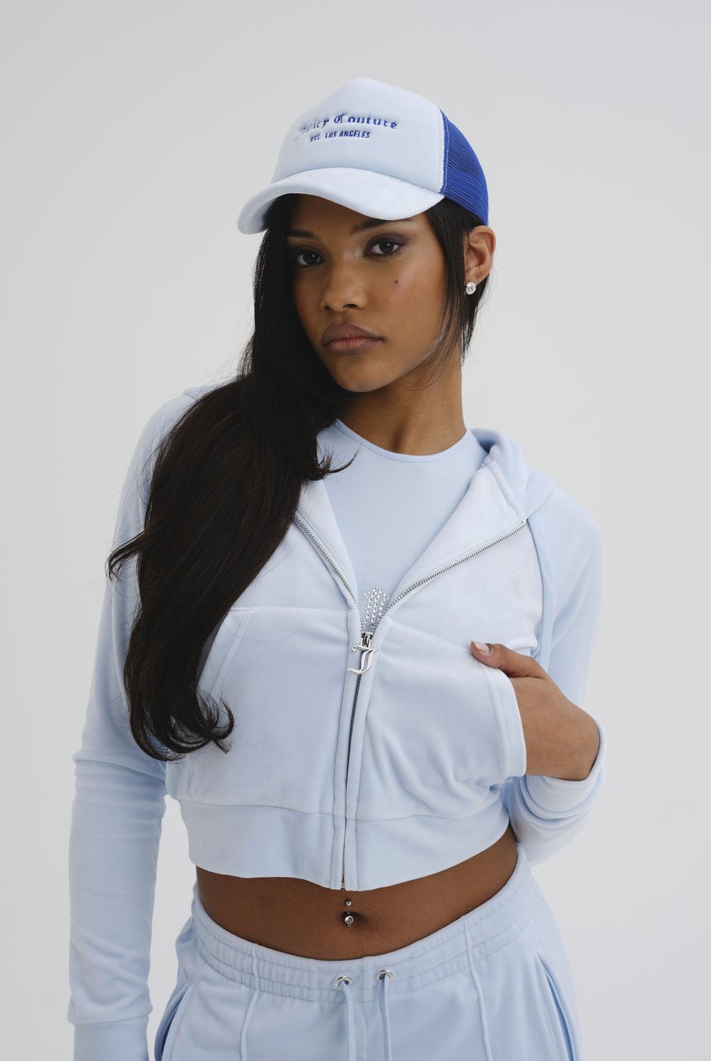 

Толстовка женская Juicy Couture JCWA122001 голубая 44 RU, Голубой, JCWA122001