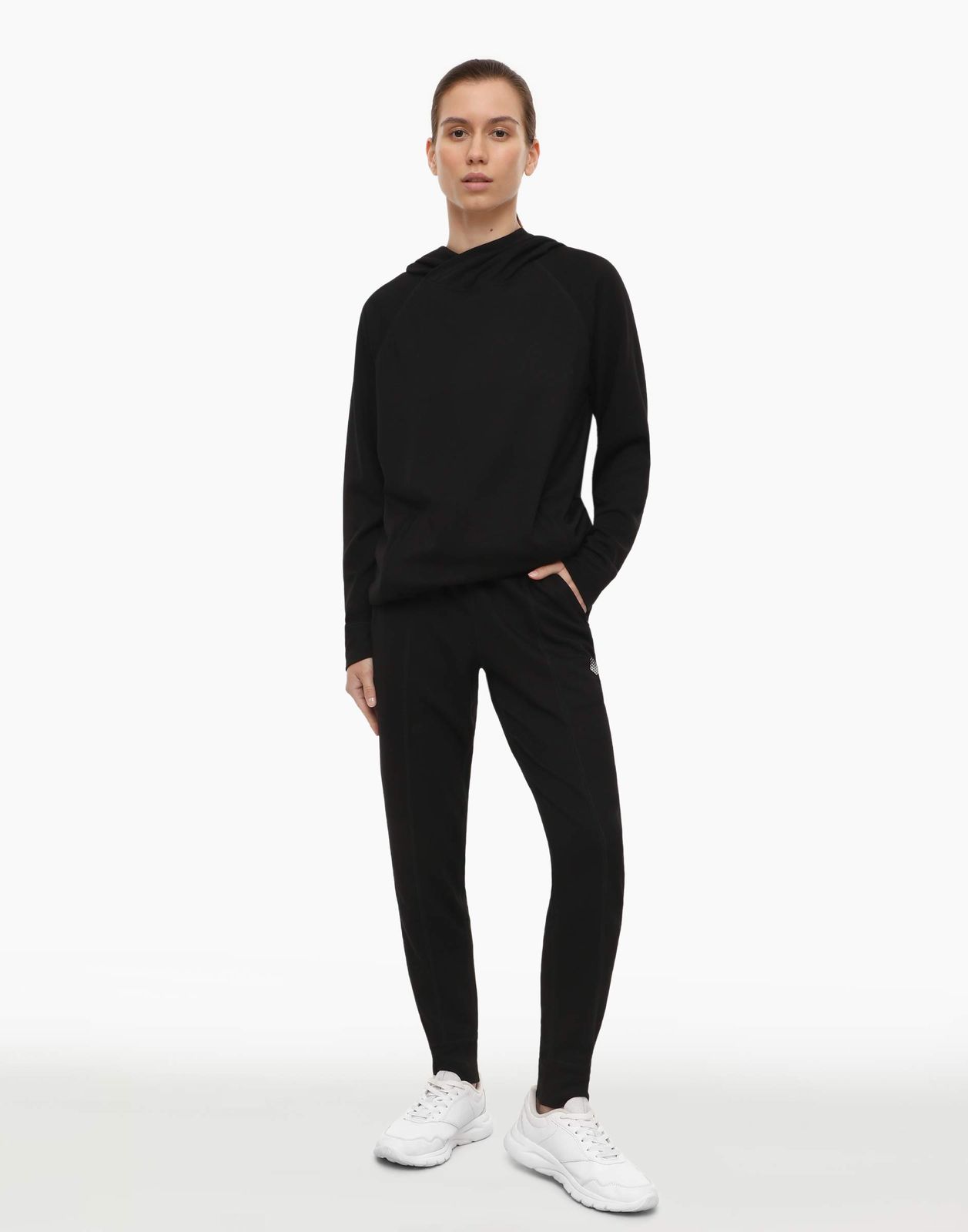 Спортивные брюки женские Gloria Jeans GRT000186 черные XS/164 (38-40)