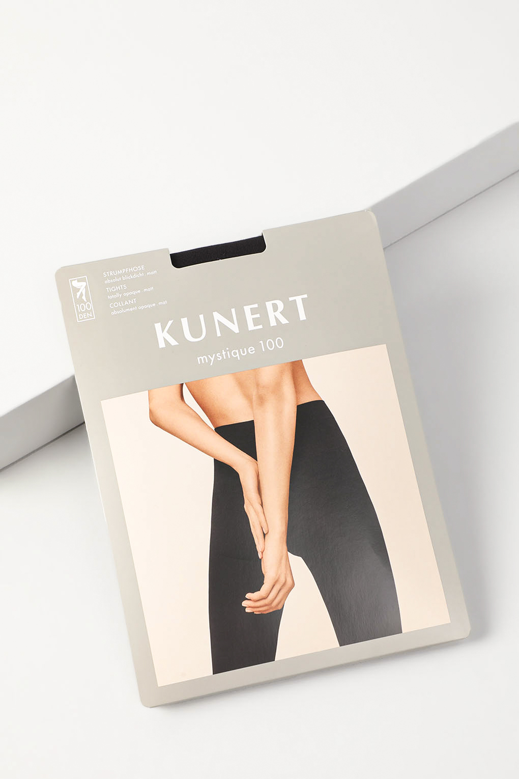 

Колготки женские Kunert 110332900 черные 44/46, Черный, 110332900