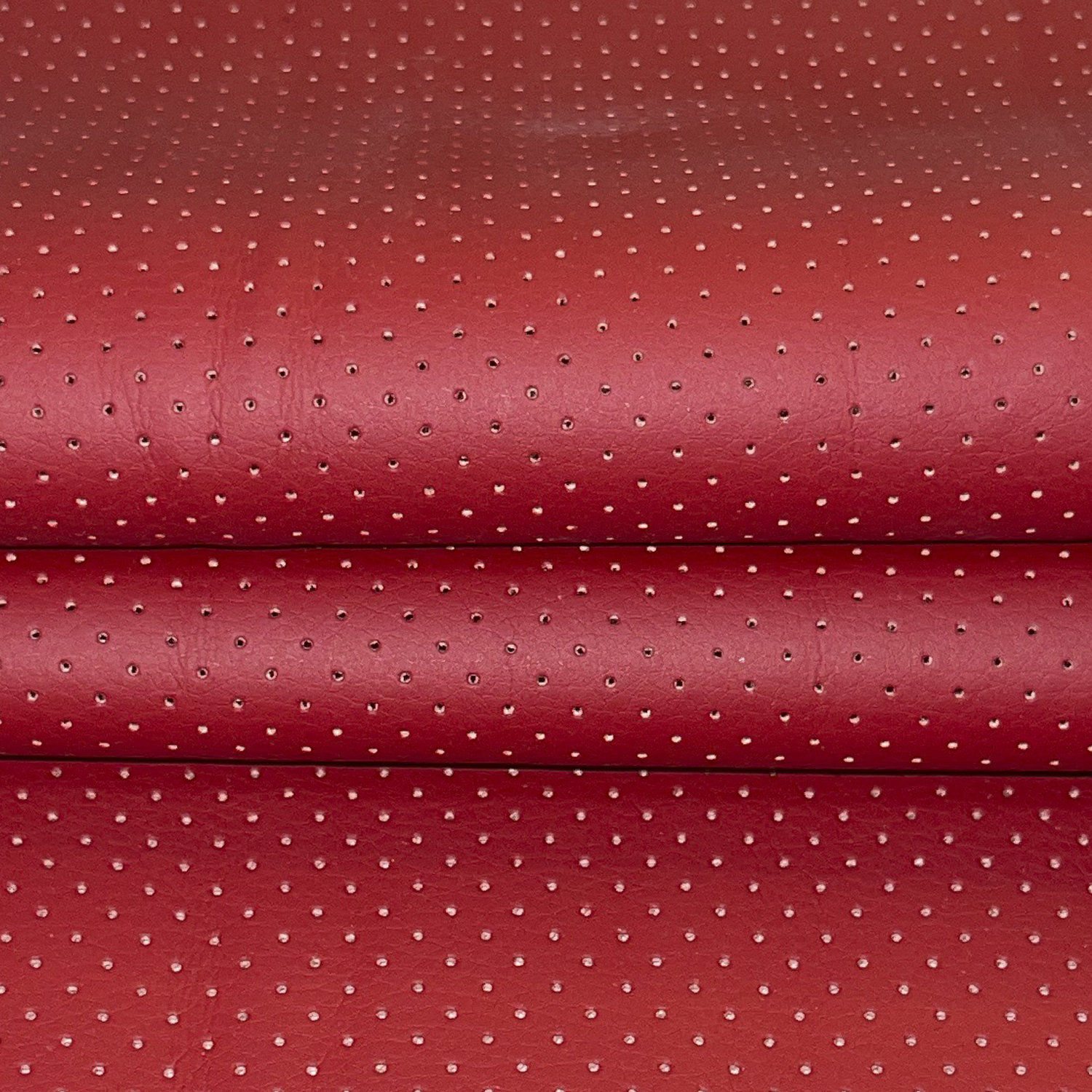 Экокожа PSV Slip DOT (Полиуретан 0.8 мм, с перфорацией) (Красный), 2 метра, 135807