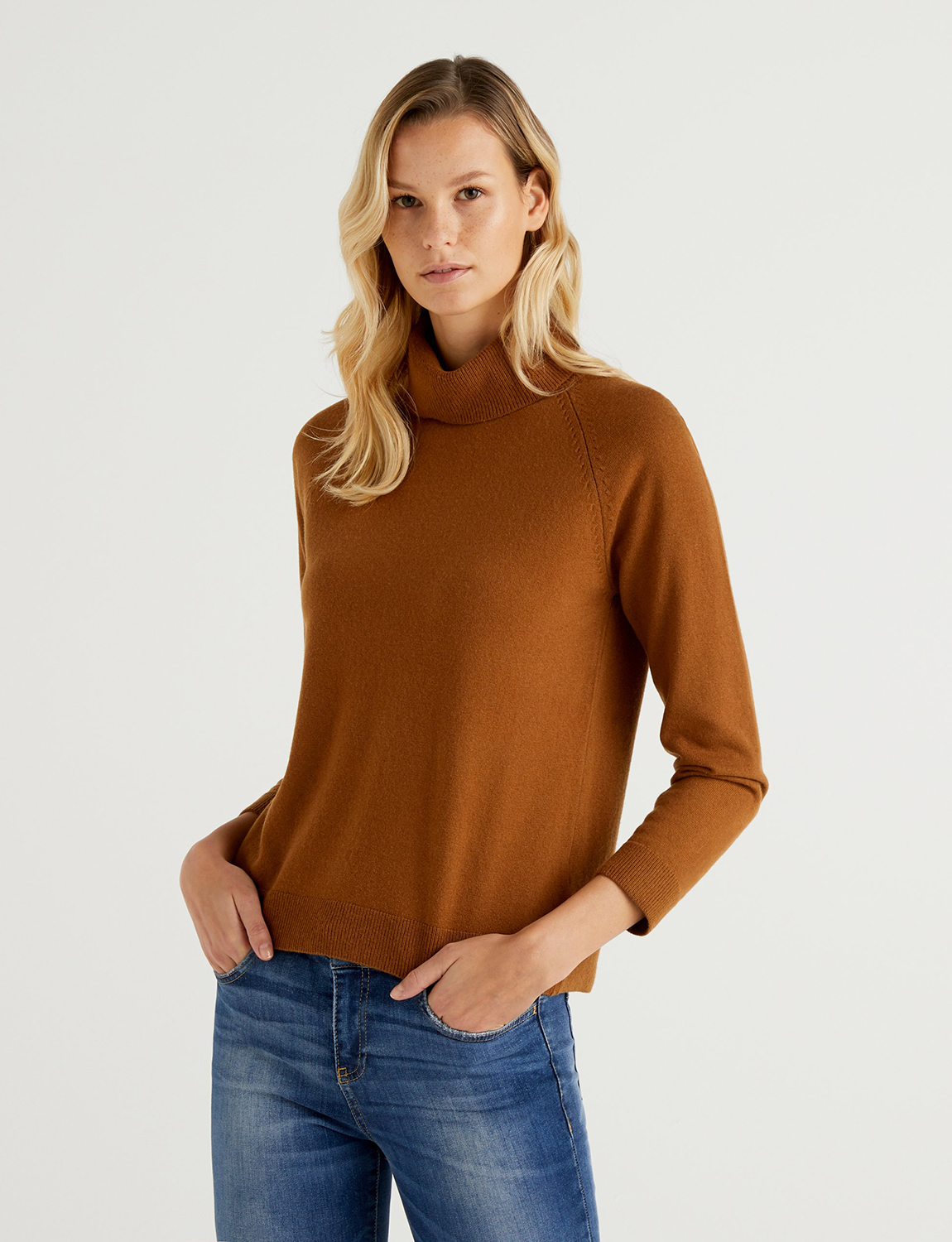 фото Водолазка женская united colors of benetton 21a_1035d2551 коричневая l