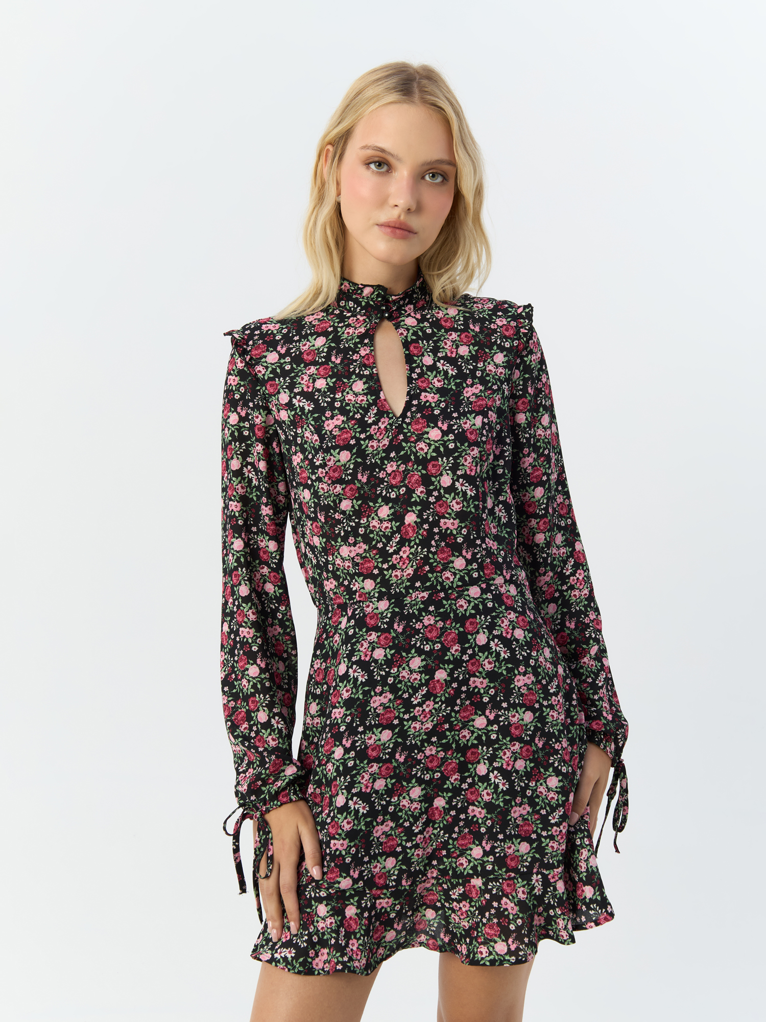 

Платье женское H&M 794454001 разноцветное 32 EU, Разноцветный, 794454001