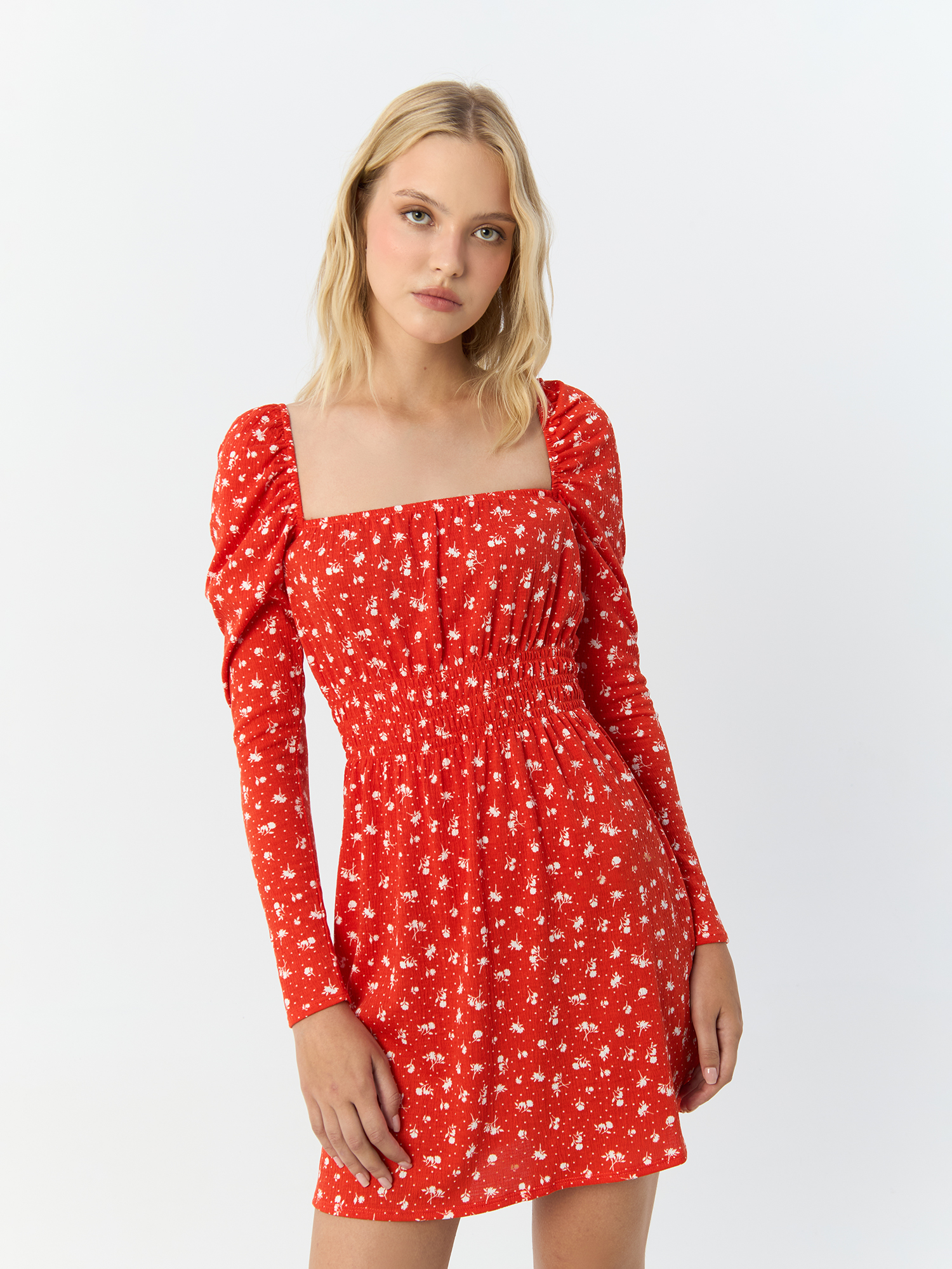 

Платье женское H&M 938419004 красное XXS, Красный, 938419