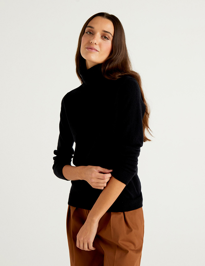 

Водолазка женская United Colors of Benetton 21A_1033D2456 черная L, 21A_1033D2456