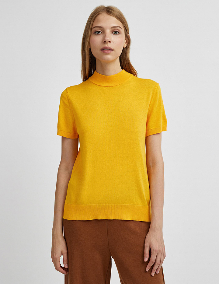 

Водолазка женская United Colors of Benetton 21A_102MD2543 желтая XS, 21A_102MD2543
