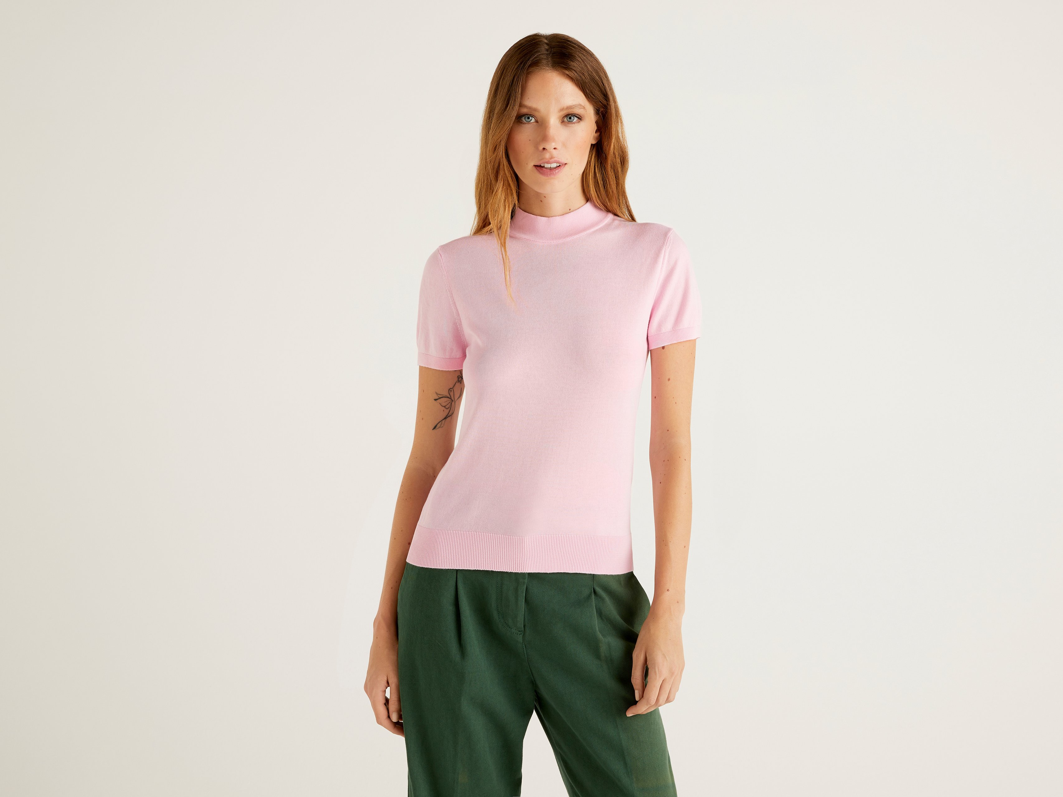 

Водолазка женская United Colors of Benetton 21A_102MD2543 розовая XL, 21A_102MD2543