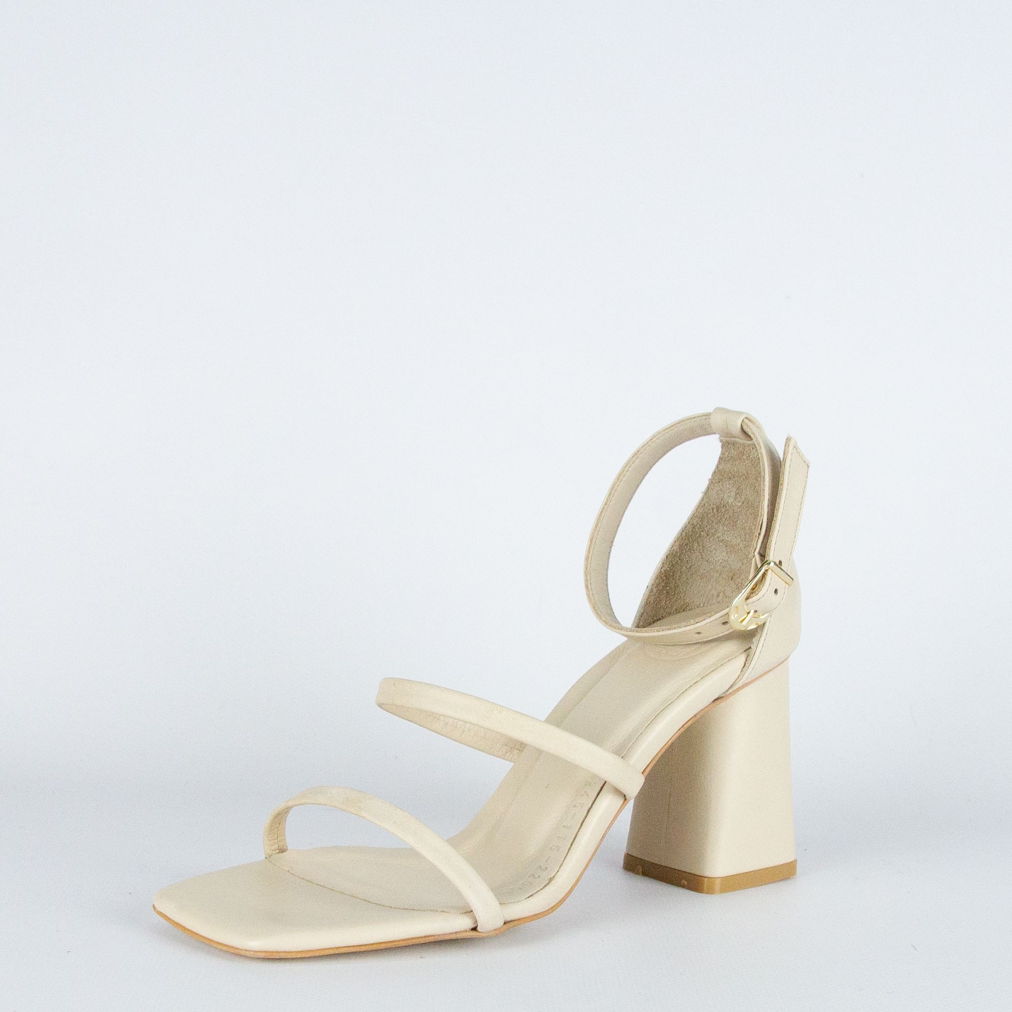 

Босоножки женские Sandm 245-115-220589-BEIGE бежевые 40 RU, Бежевый, 245-115-220589-BEIGE