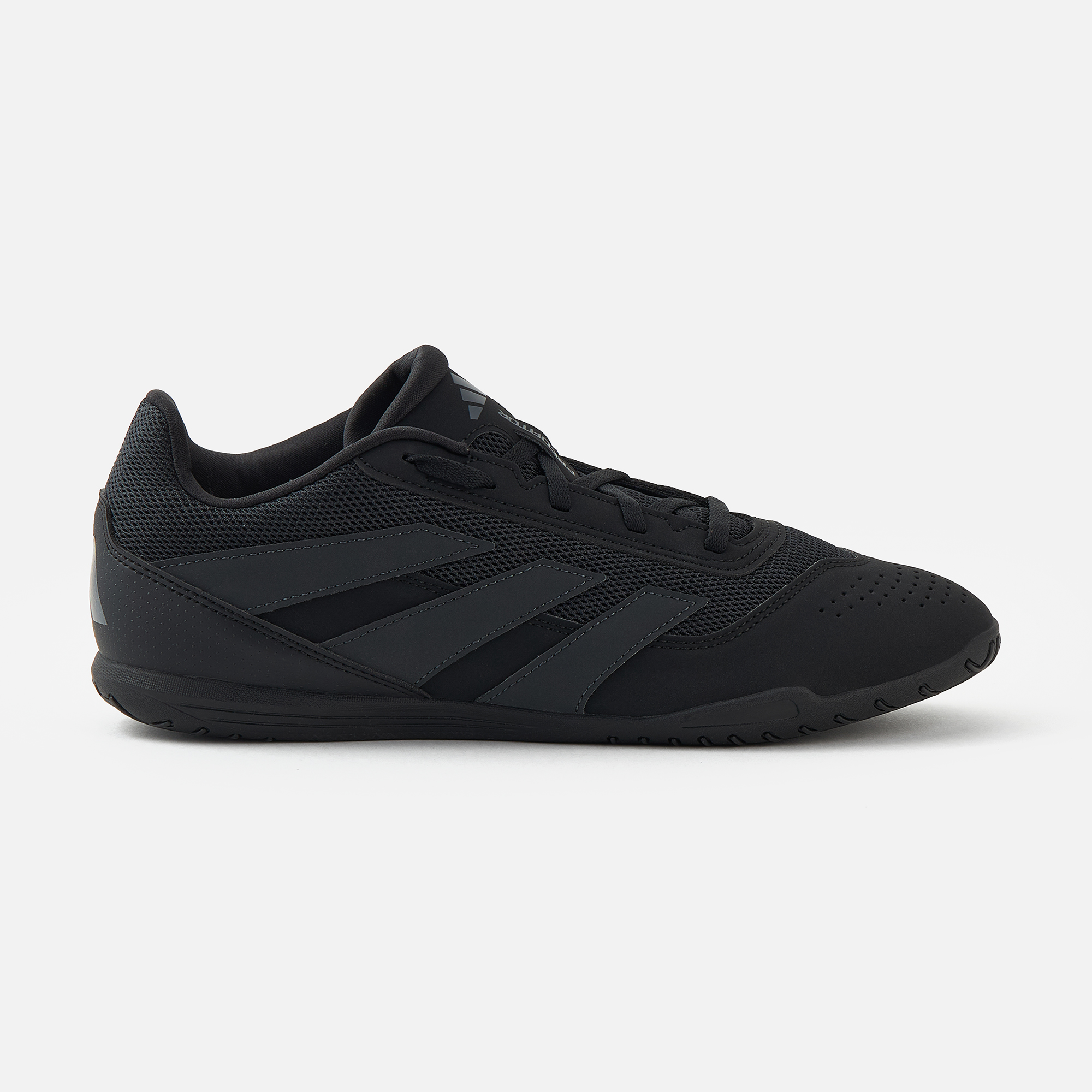 Бутсы мужские Adidas IND Predator Club IN Sala IG5450 черные 95 UK 7100₽