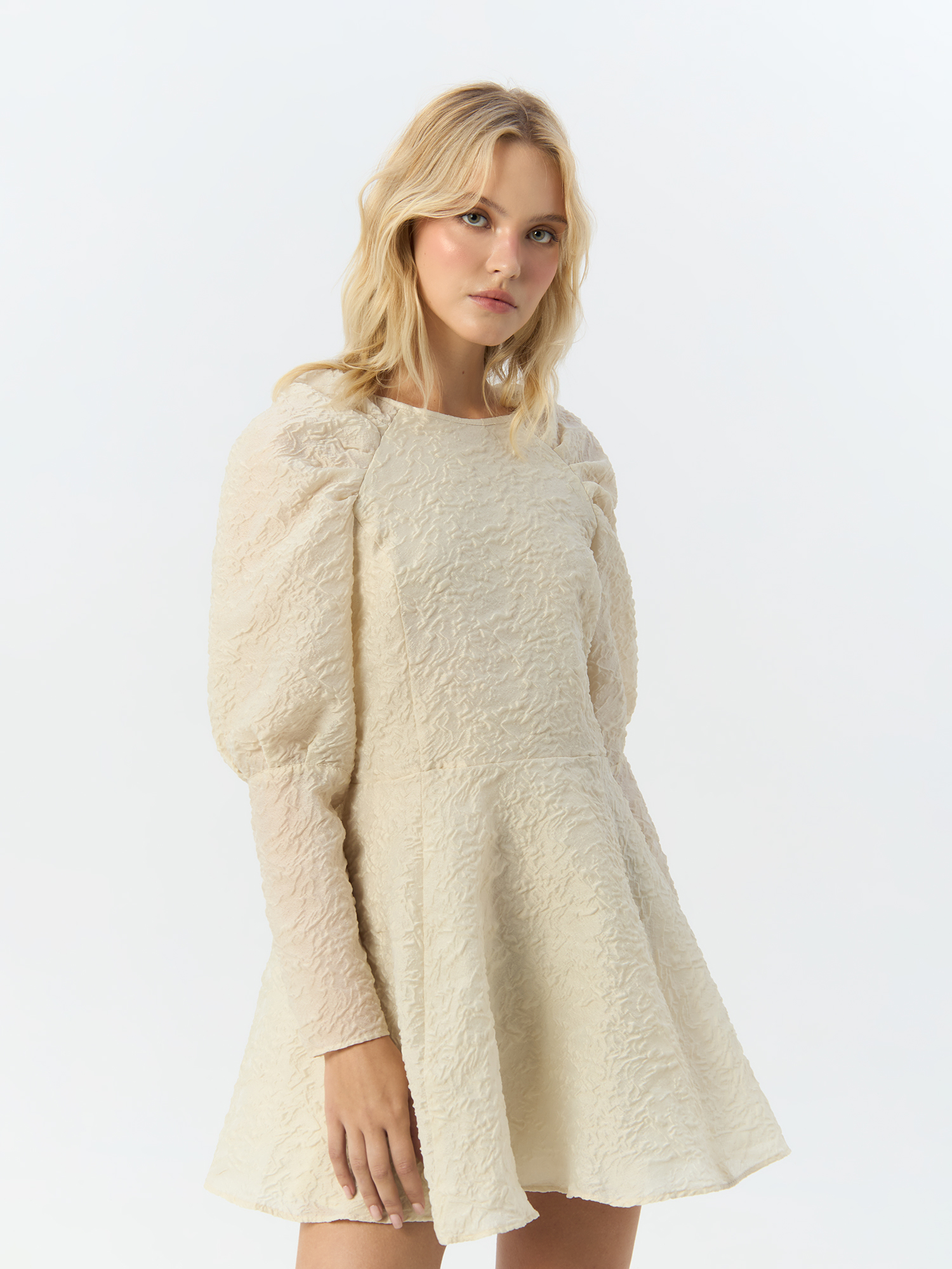 

Платье женское H&M 938149001 бежевое 34 EU, Бежевый, 938149001