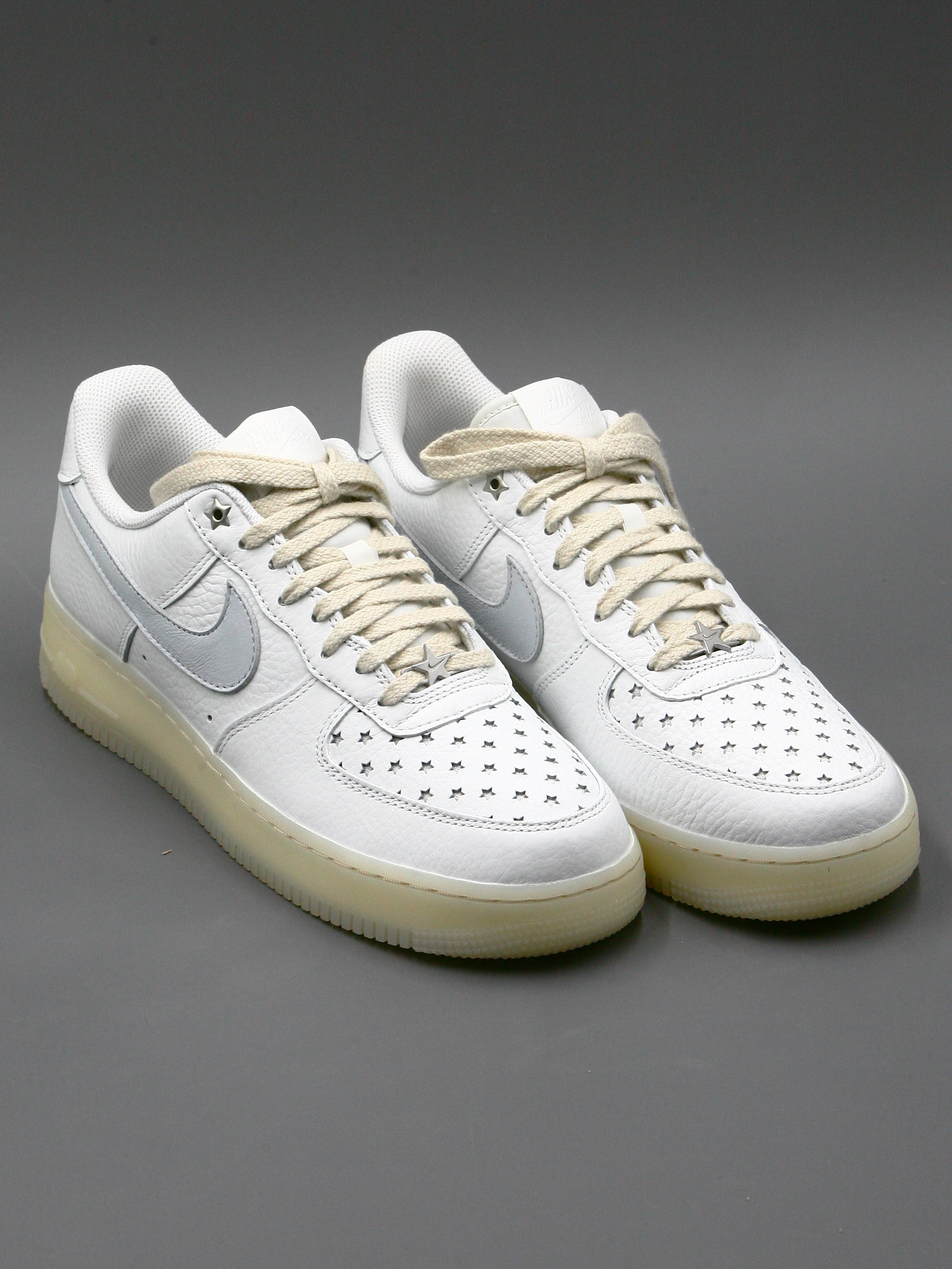 Кеды женские Nike Air Force 1 Low '07 LX белые 10 US