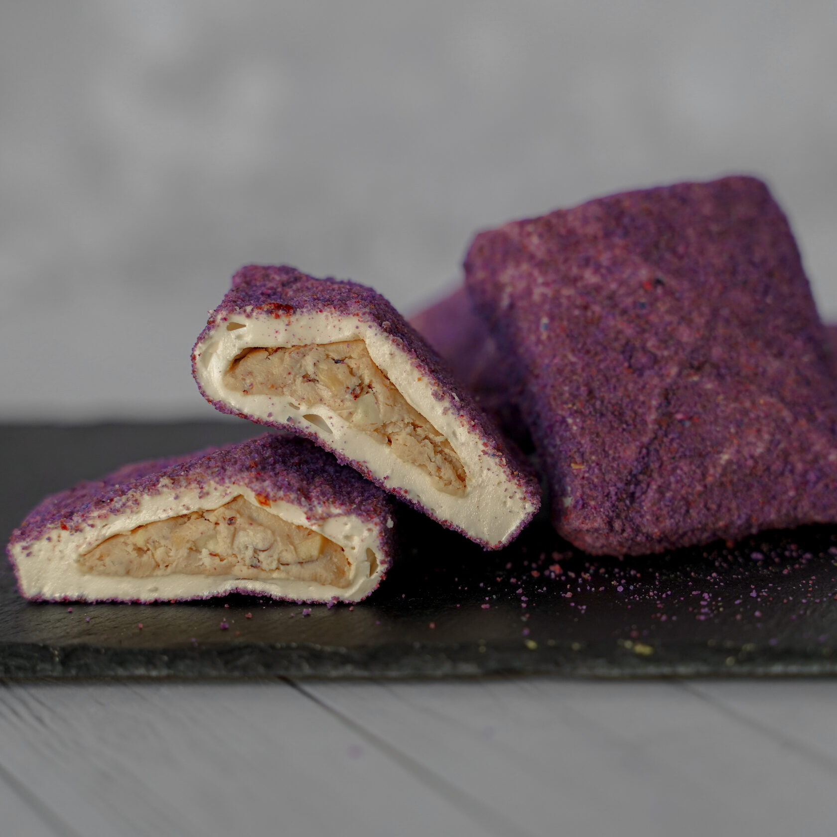 Рахат лукум Лавочка Султана молочные подушечки с ореховым кремом и ежевикой, 500 г