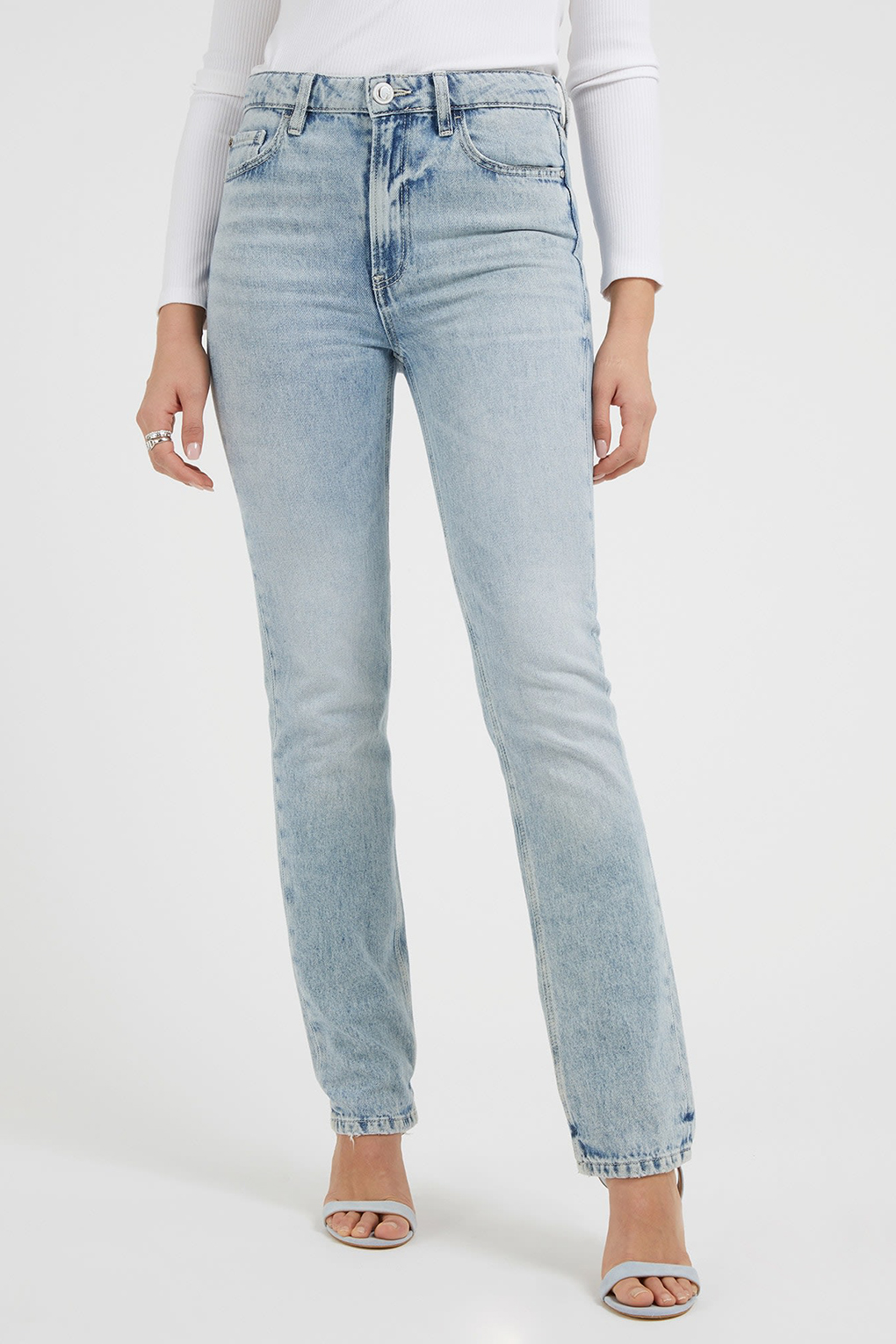 

Джинсы женские Guess W3GA16 D4VI5 голубые 26, W3GA16 D4VI5