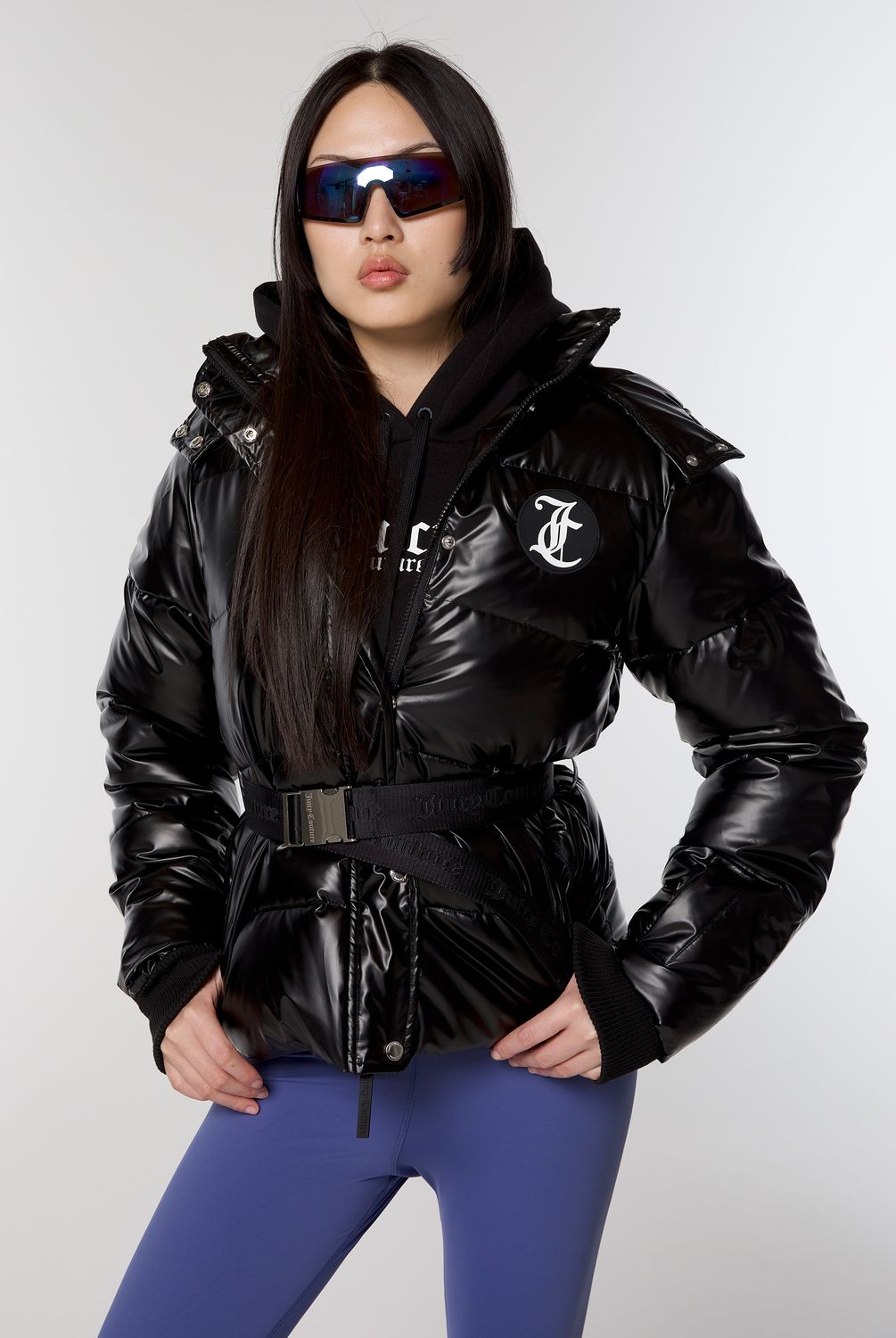 Куртка женская Juicy Couture JCSIJ123402/101 черная 46 RU