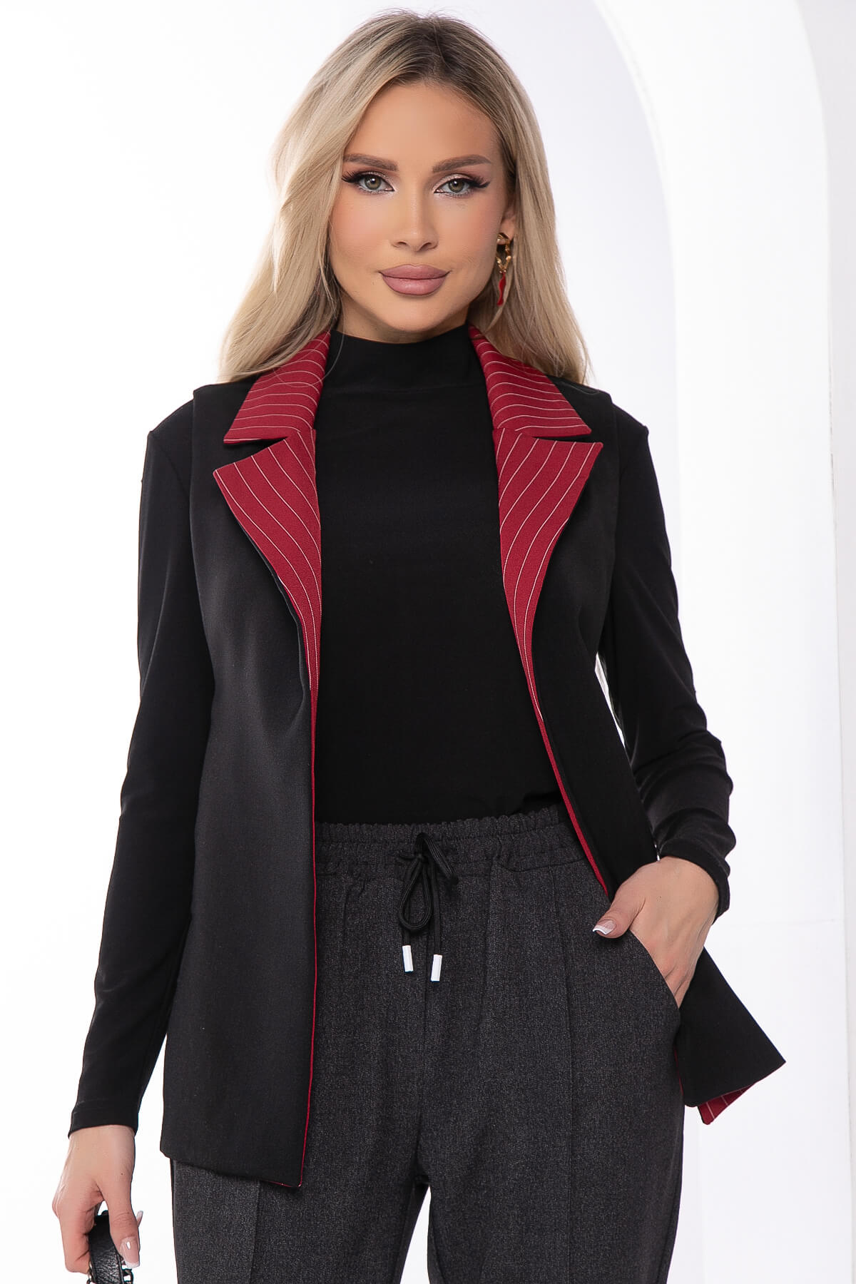 

Жилет женский LT Collection Эффектное появление бордовый 46 RU, Эффектное появление