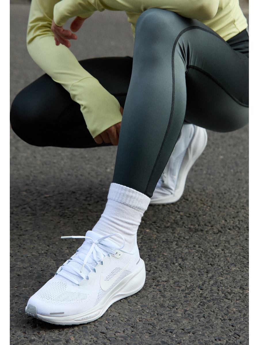 

Кроссовки женские Nike N1241A19S белые 40 EU, Белый, N1241A19S