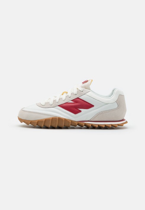 

Кроссовки мужские New Balance Rc30 Unisex бежевые 45 EU (доставка из-за рубежа), Бежевый, Rc30 Unisex