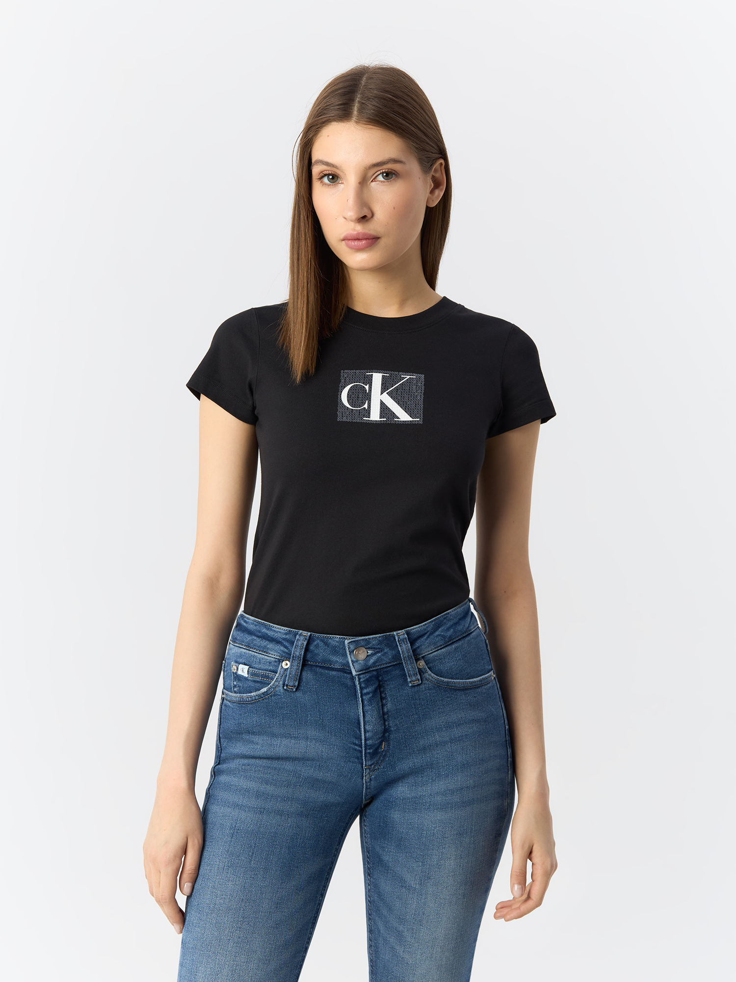 

Футболка женская Calvin Klein Jeans J20J222961 черная M, Черный, J20J222961
