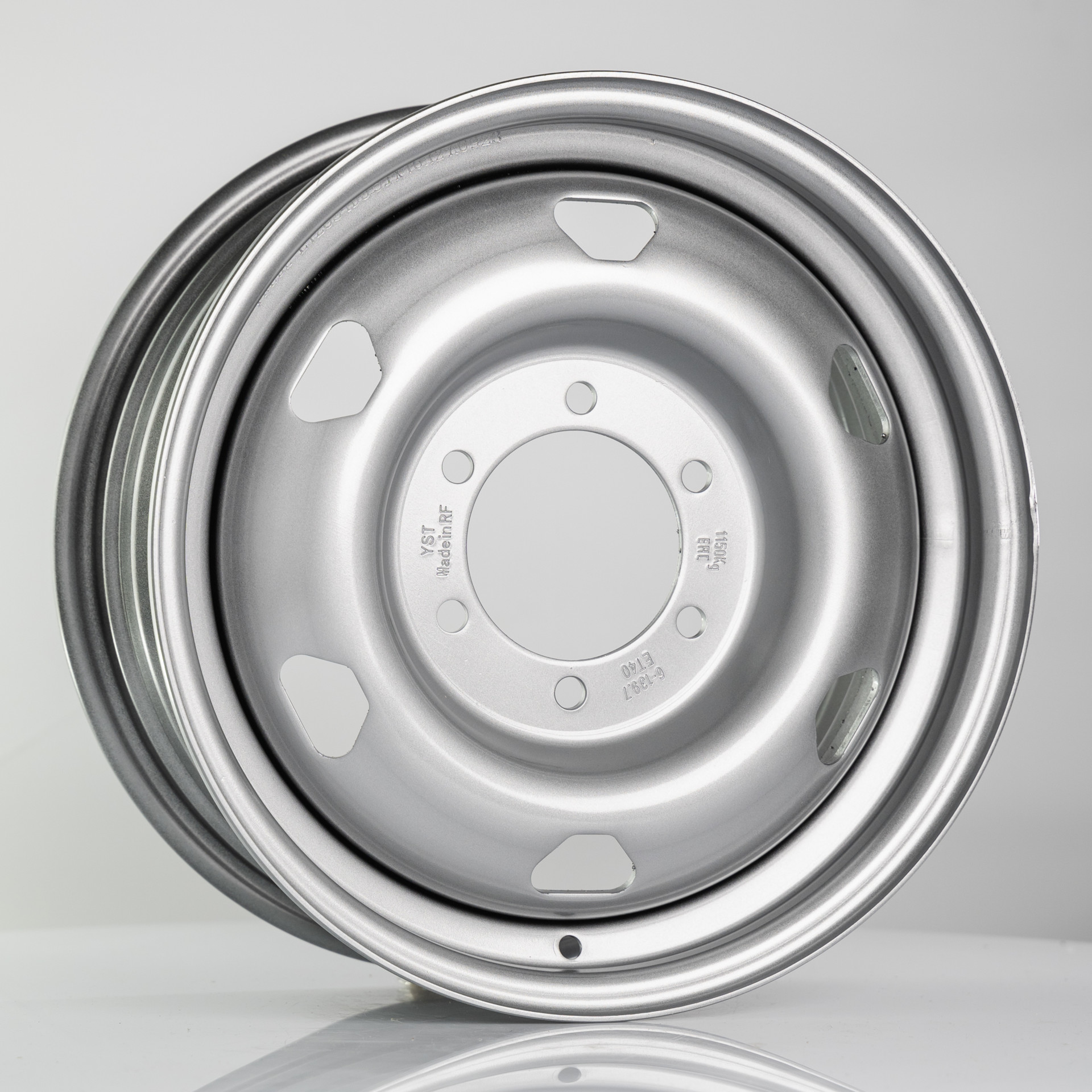 

Колесный диск TREBL LT2884D (коробка) 6.5x16/6x139.7 ET40 D109 Silver