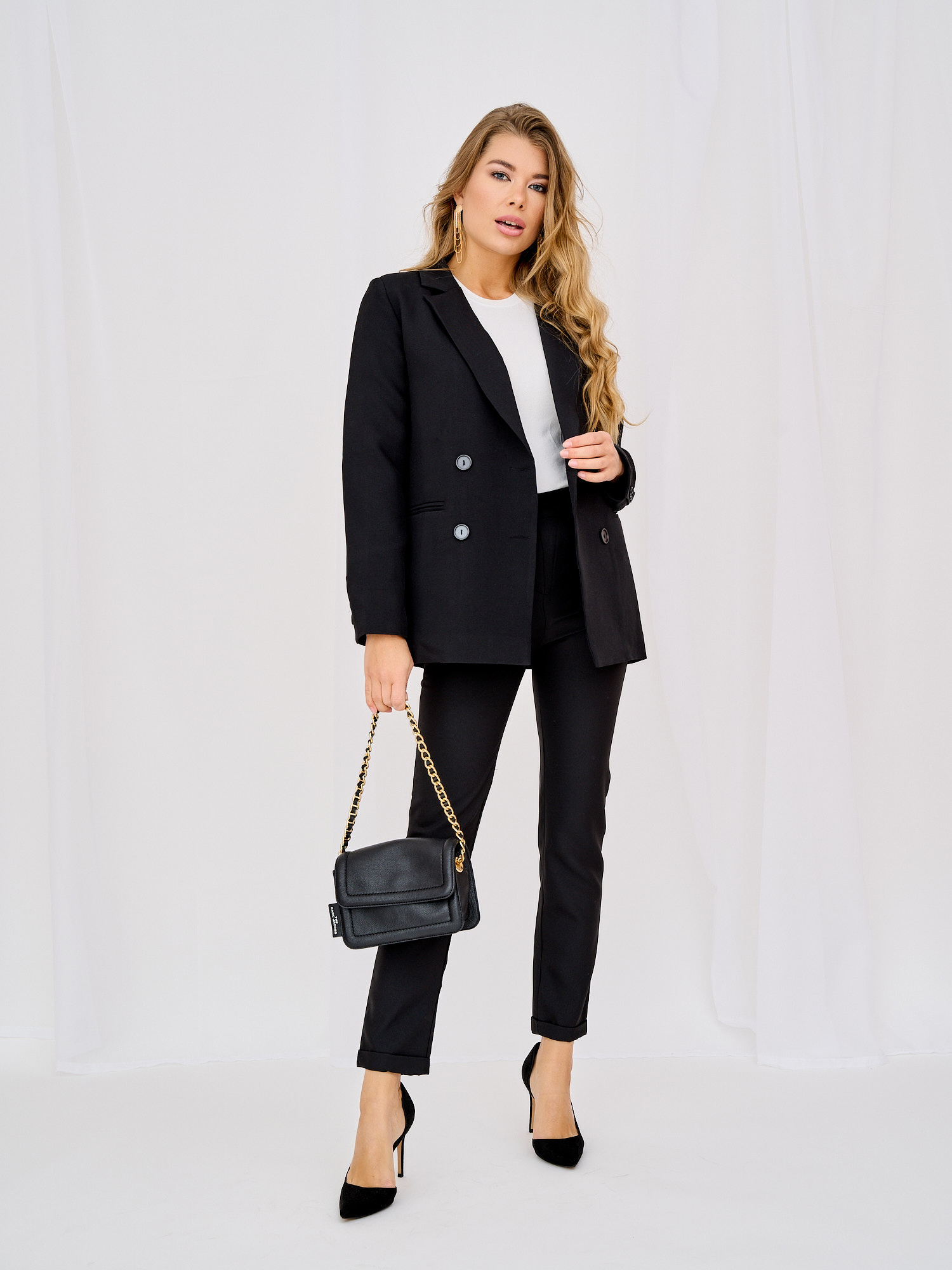 

Костюм женский BrandStoff BSYANBOL12 черный 44 RU, BSYANBOL12