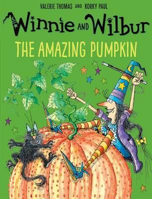 

Winnie and Wilbur: The Amazing Pumpkin (Paperback)