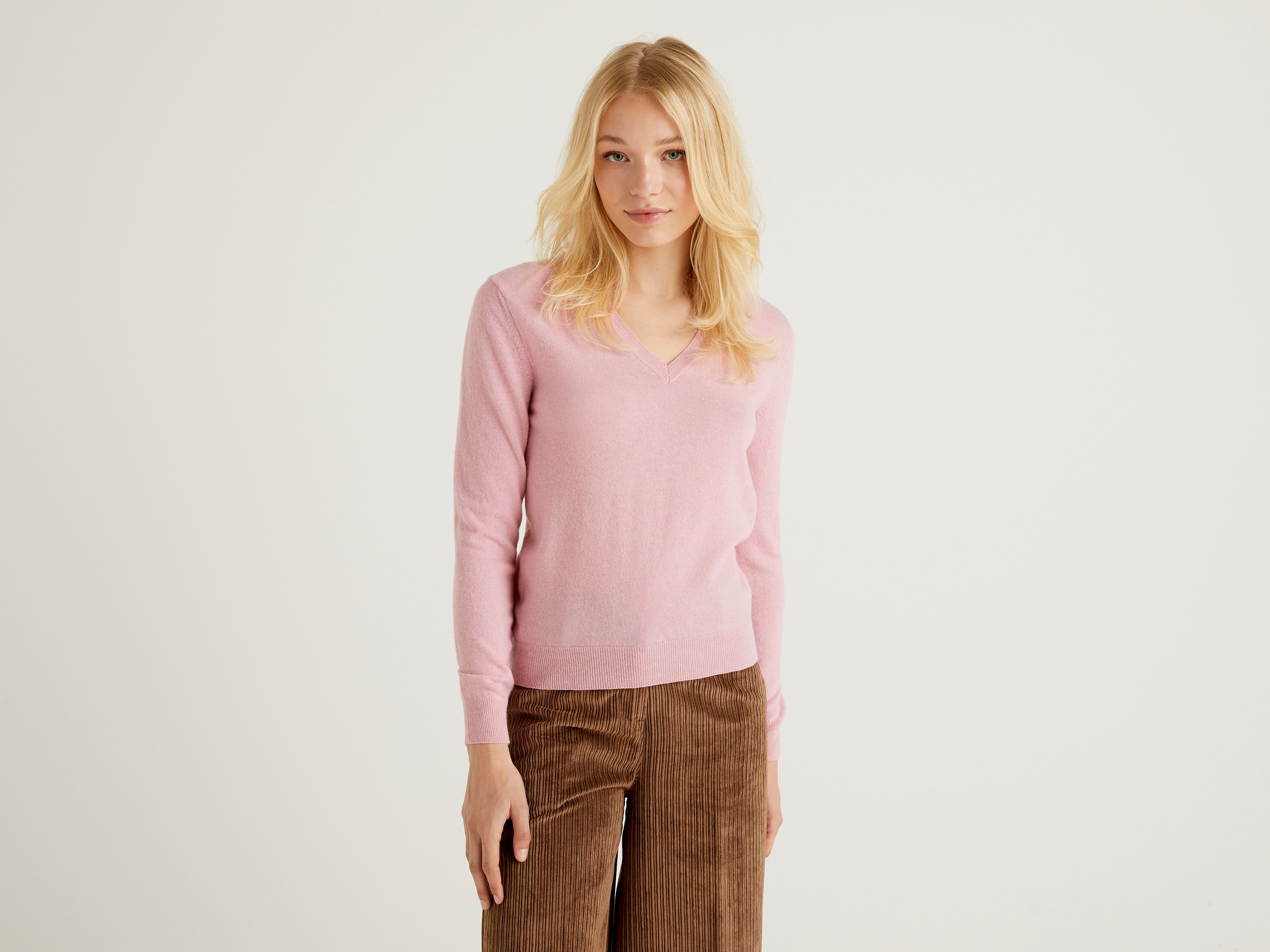 

Пуловер женский United Colors of Benetton 21A_1002D4488 розовый XL, 21A_1002D4488