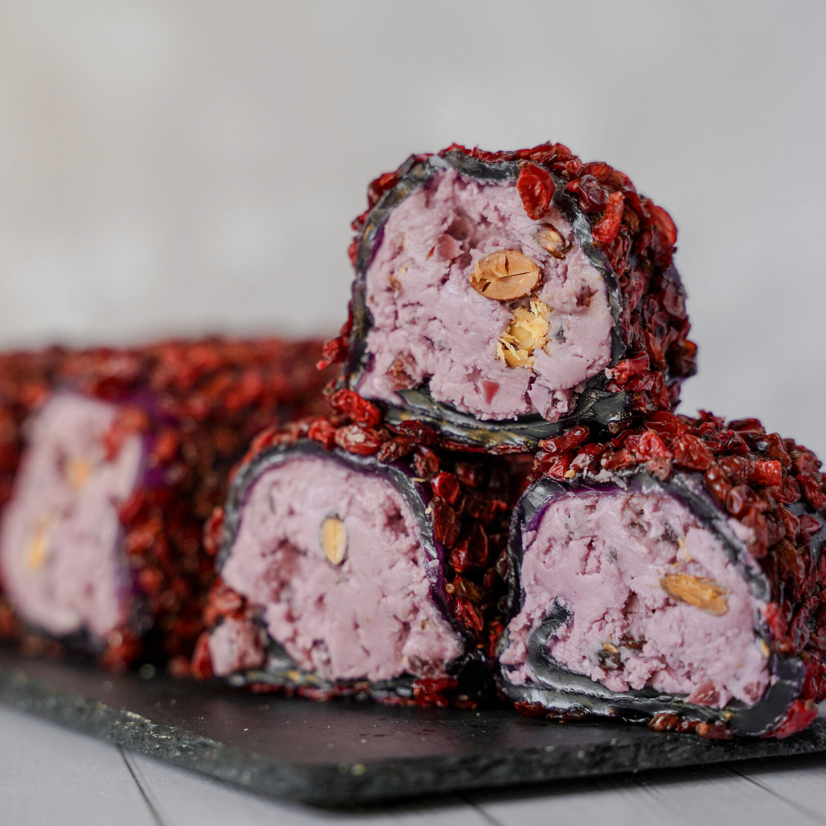 Рахат лукум Лавочка Султана ежевичный с барбарисом и миндалем, 500 г