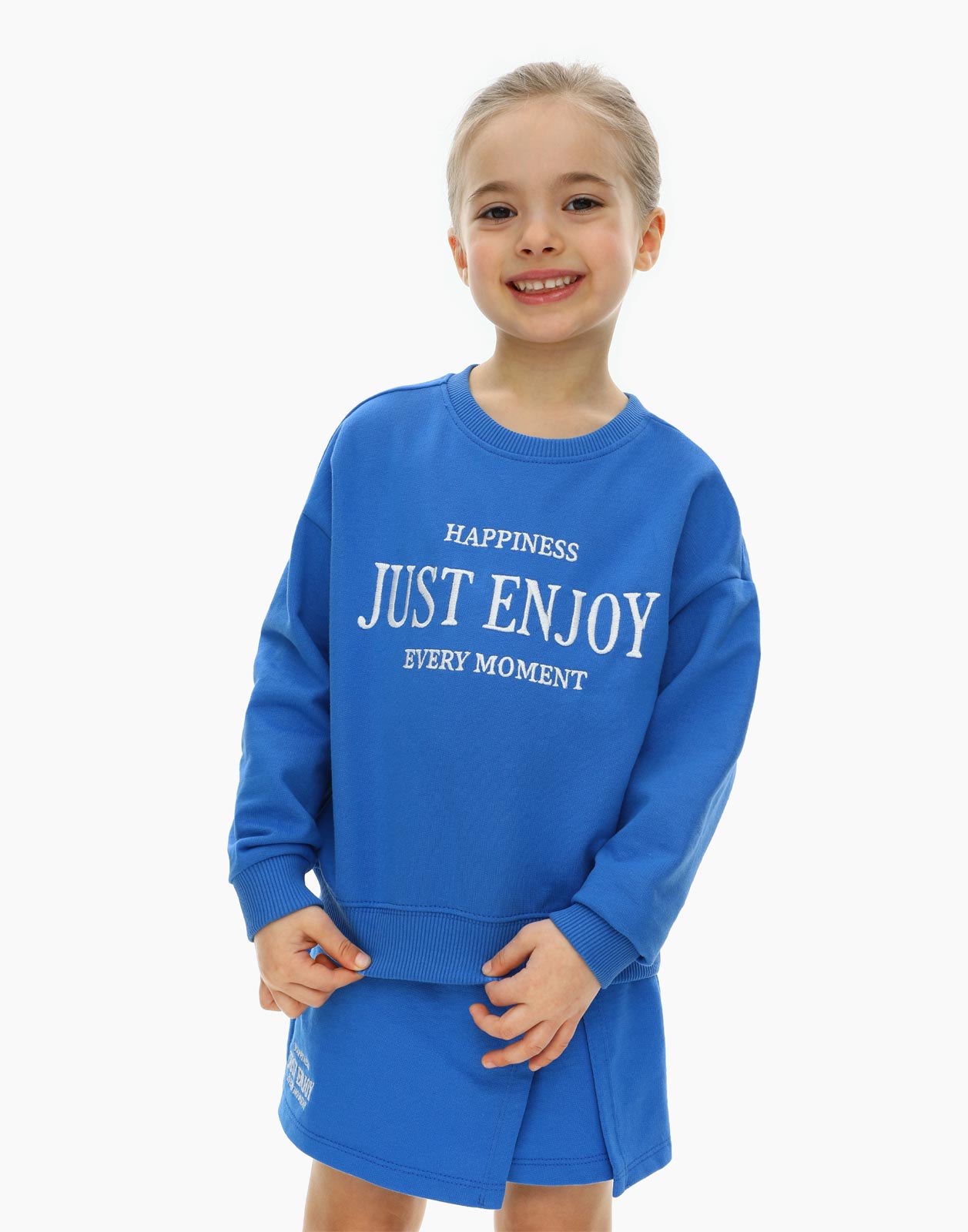 Синий свитшот с вышивкой Just Enjoy для девочки 3-4г/104