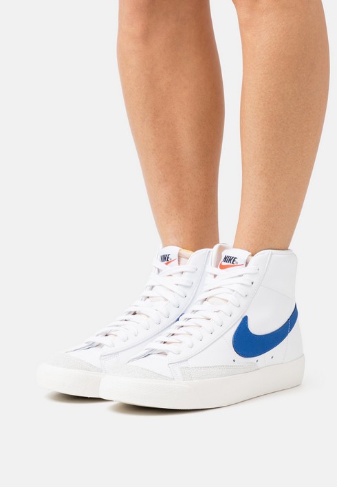 

Кеды женские Nike Blazer Mid 77 белые 36 EU (доставка из-за рубежа), Белый, Blazer Mid 77