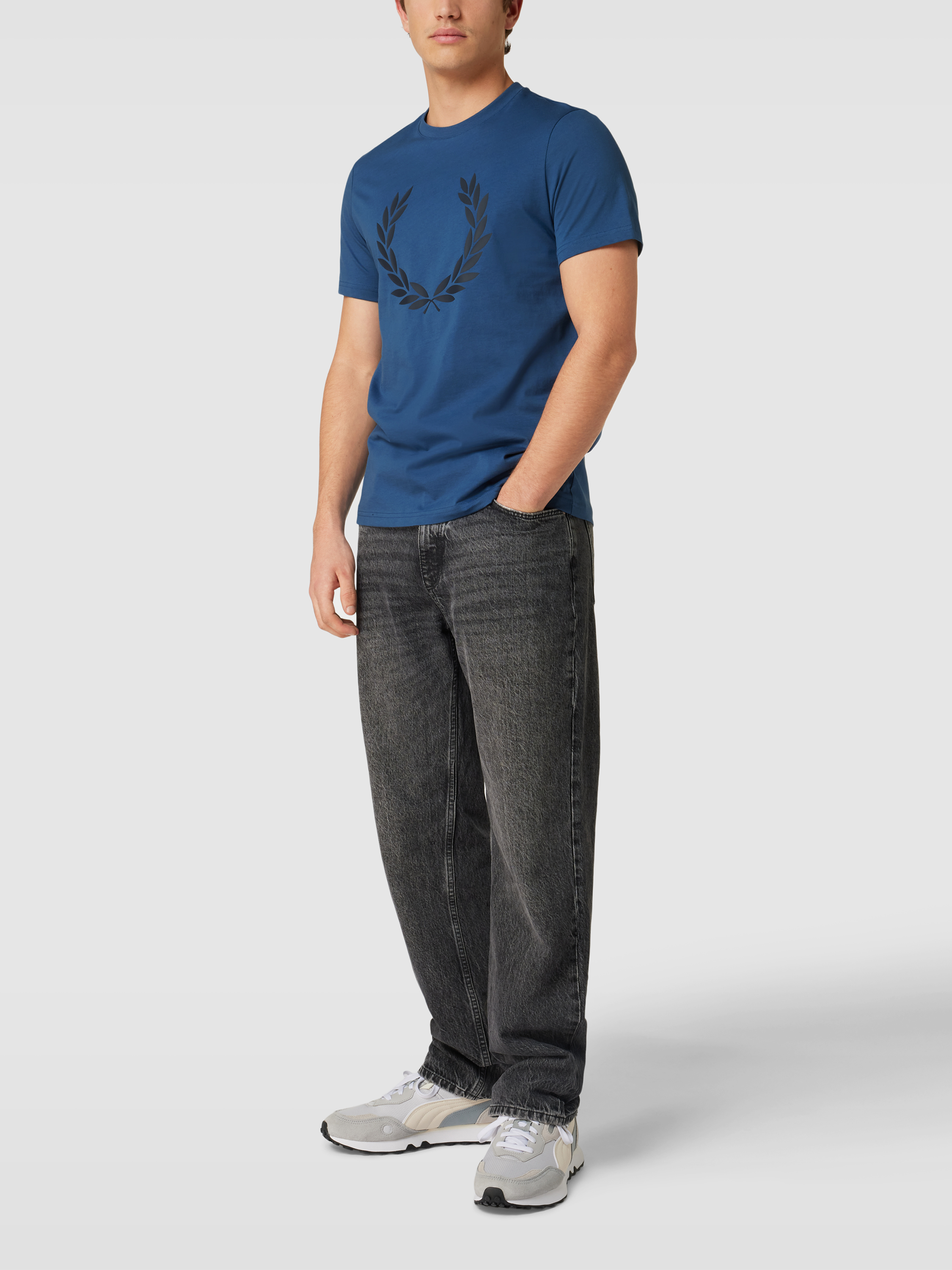 

Футболка мужская Fred Perry 1704404 голубая S доставка из-за рубежа, Синий, 1704404