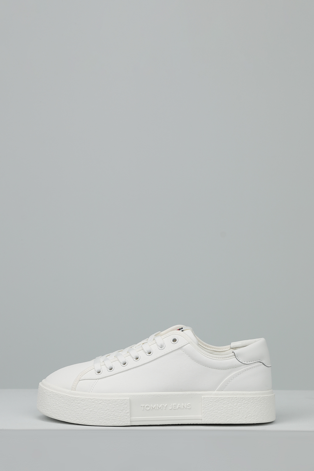 

Кеды женские Tommy Hilfiger EN0EN02480 белые 37 EU, Белый, EN0EN02480