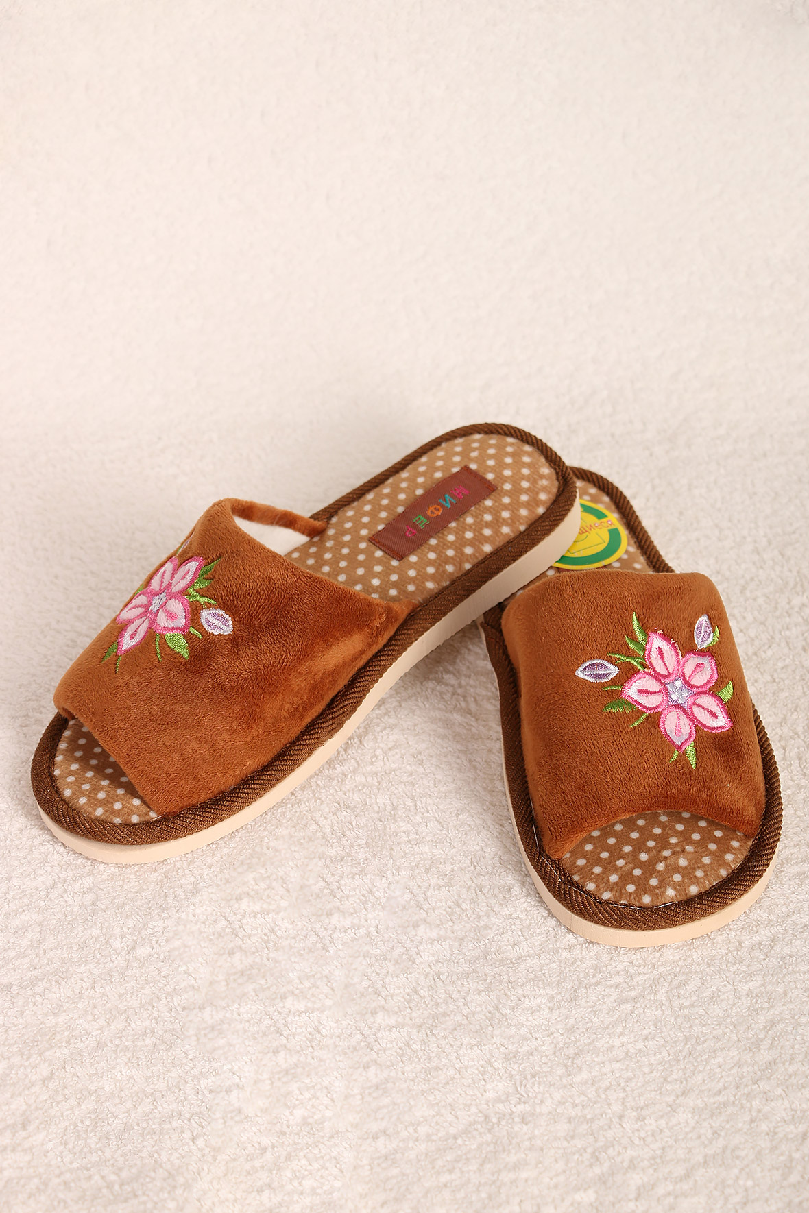 

Тапочки женские AlmondShop ТР-27 В-243 коричневый 38 RU, Красный, ТР-27 В-243