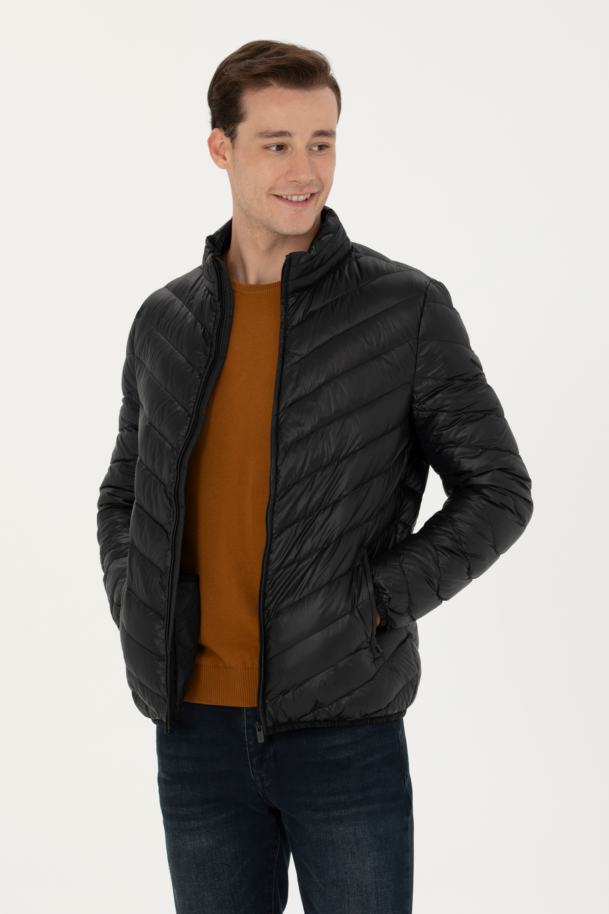 Куртка мужская US POLO Assn G081SZ0MS0CHARLES23K черная 46 RU 10760₽